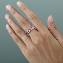 Anello Baguette con zaffiro multicolore e accenti di diamante Brilliante in oro 14k