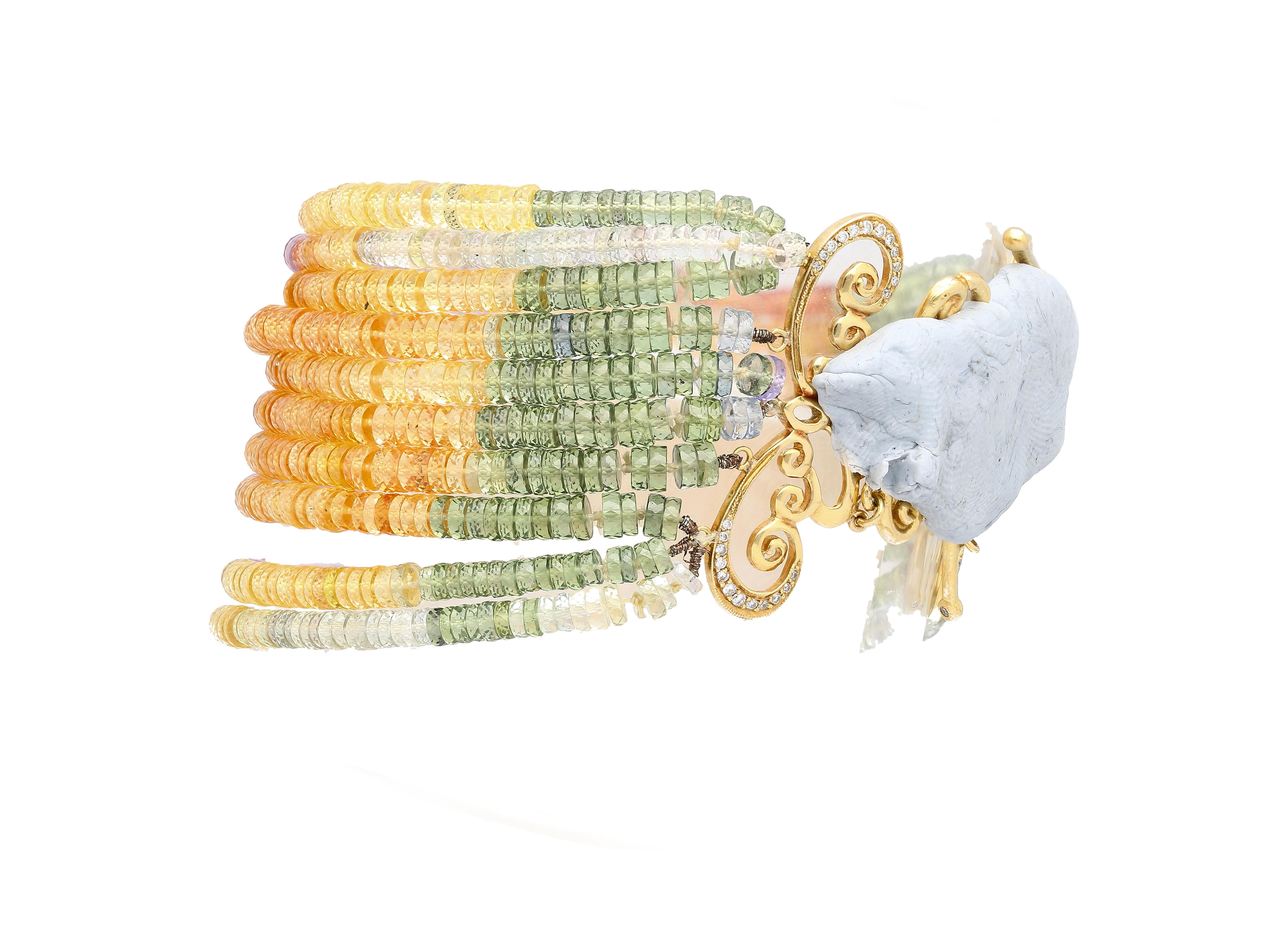 Mehrfarbiges Armband aus 18 Karat Gelbgold mit Saphirperlen und Diamanten in Design Damen im Angebot