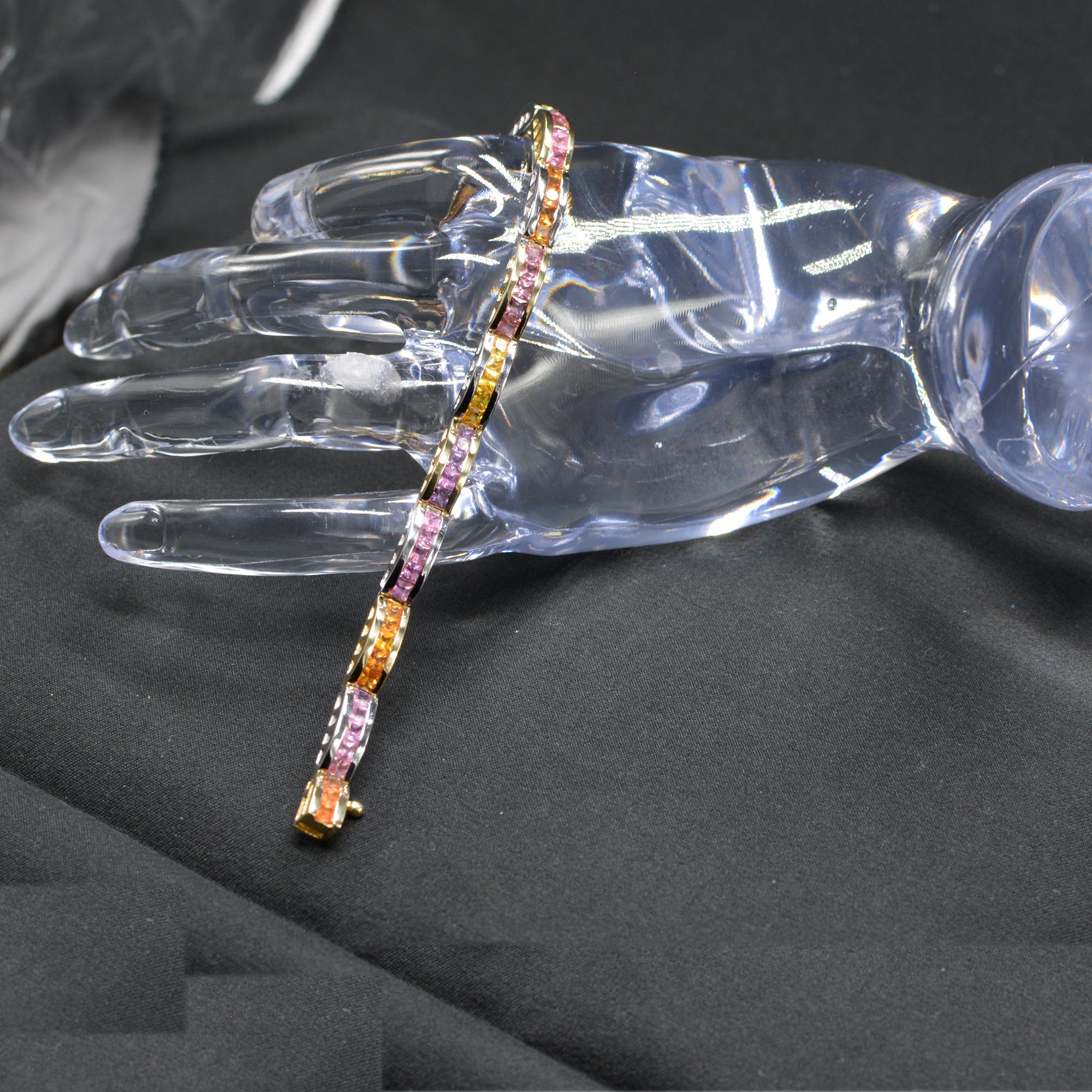 Bracelet bicolore en or blanc et jaune 14 carats avec saphirs multicolores en vente 2