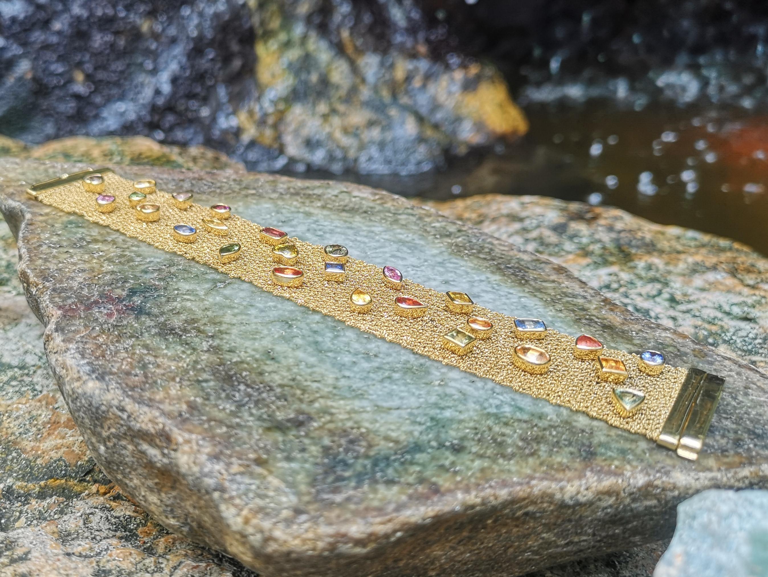 Multi-Color Sapphire Bracelet Set in 18 Karat Gold Settings For Sale 3