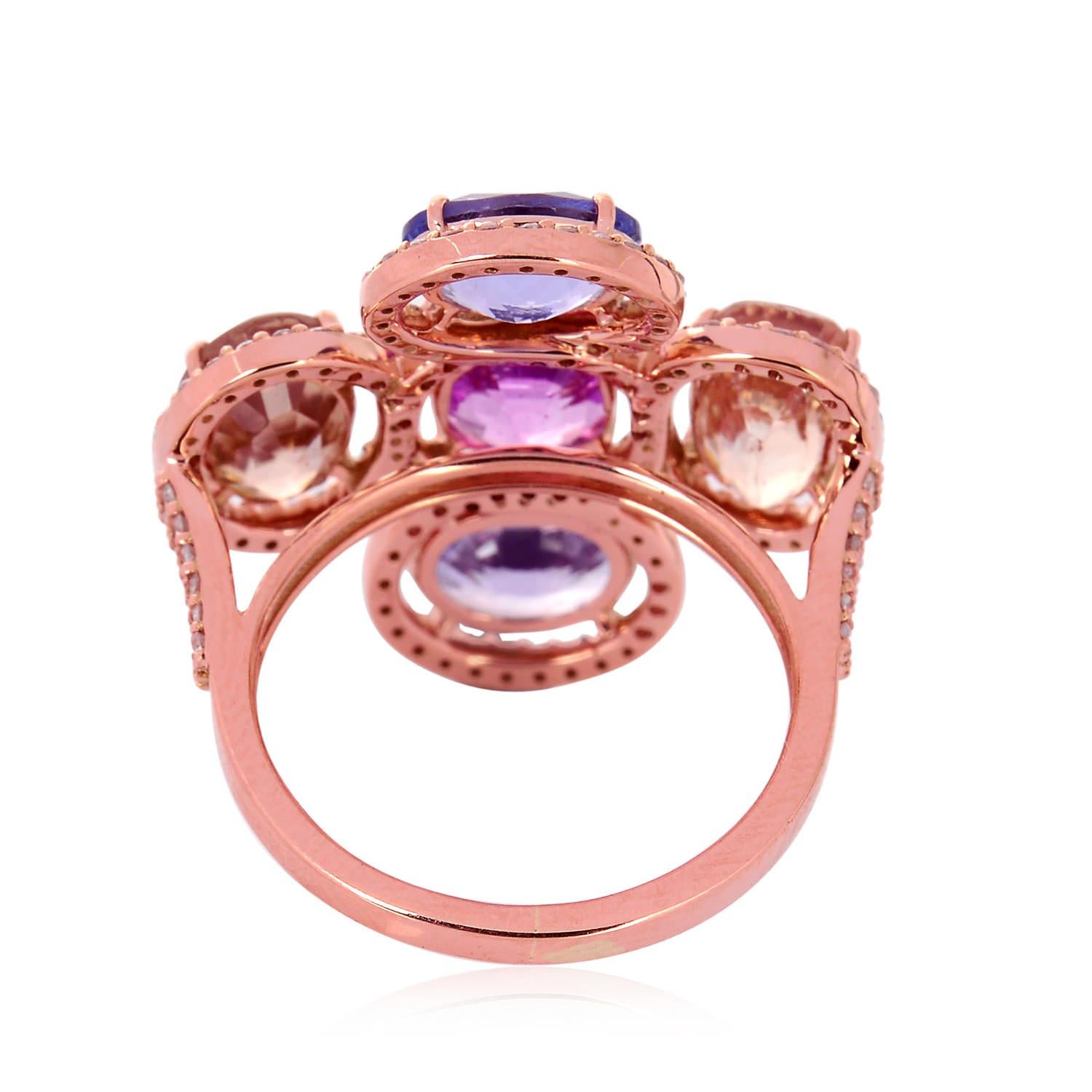 Art Deco Oval Shaped Multi-Color Sapphire Ring in 18k Rose Gold Surrounded by Diamonds For Sale