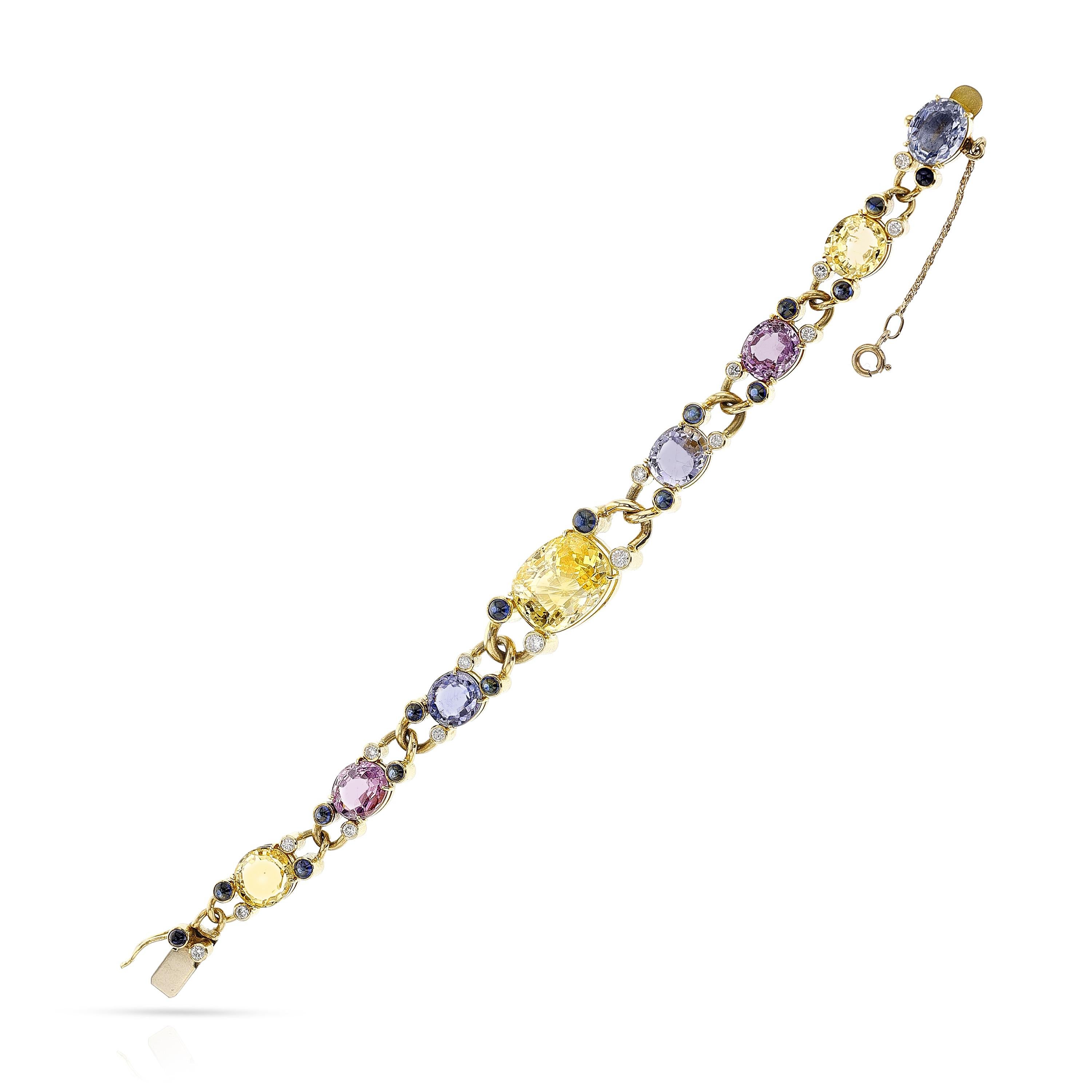 Taille ovale Bracelet en saphir multicolore taillé et cabochon avec diamants par Deaken & F en vente