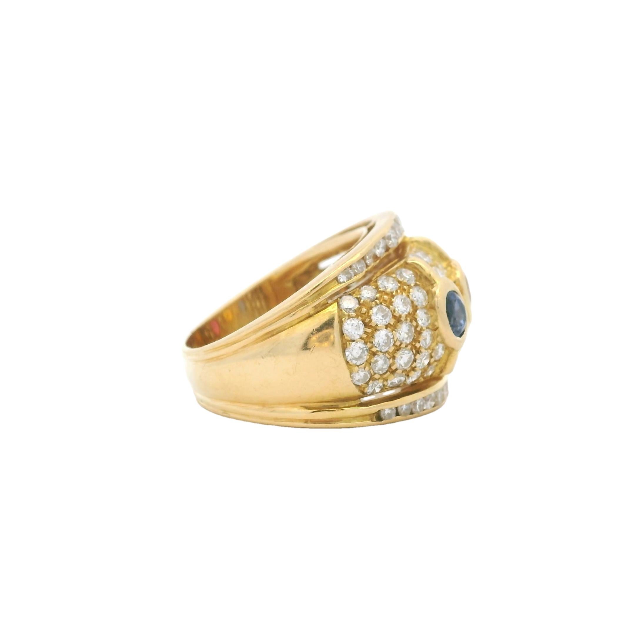 Bague de cocktail en or jaune 18 carats, saphir multicolore et diamant, vers les années 1980 en vente 3