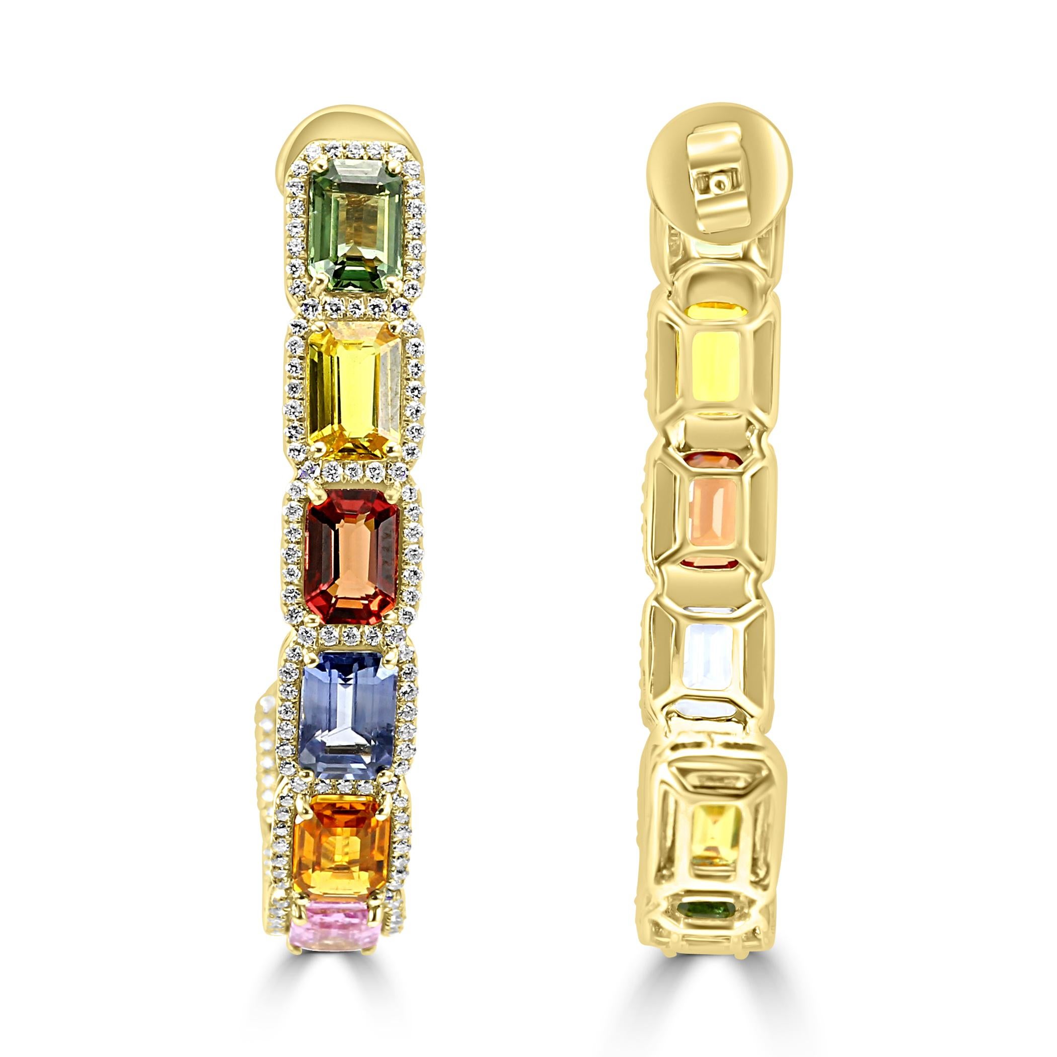 Taille émeraude Boucles d'oreilles pendantes en or jaune 14 carats, saphirs, émeraudes et diamants 12,30 carats en vente