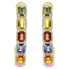 Boucles d'oreilles pendantes en or jaune 14 carats, saphirs, émeraudes et diamants 12,30 carats