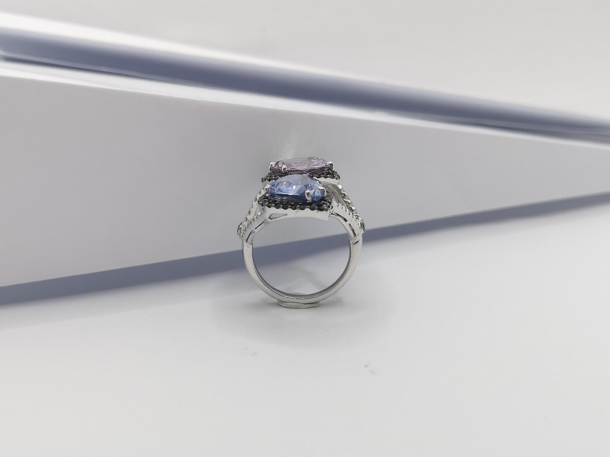Multi-Color Sapphire with Black Diamond and Diamond Ring 18 Karat White Gold For Sale 4