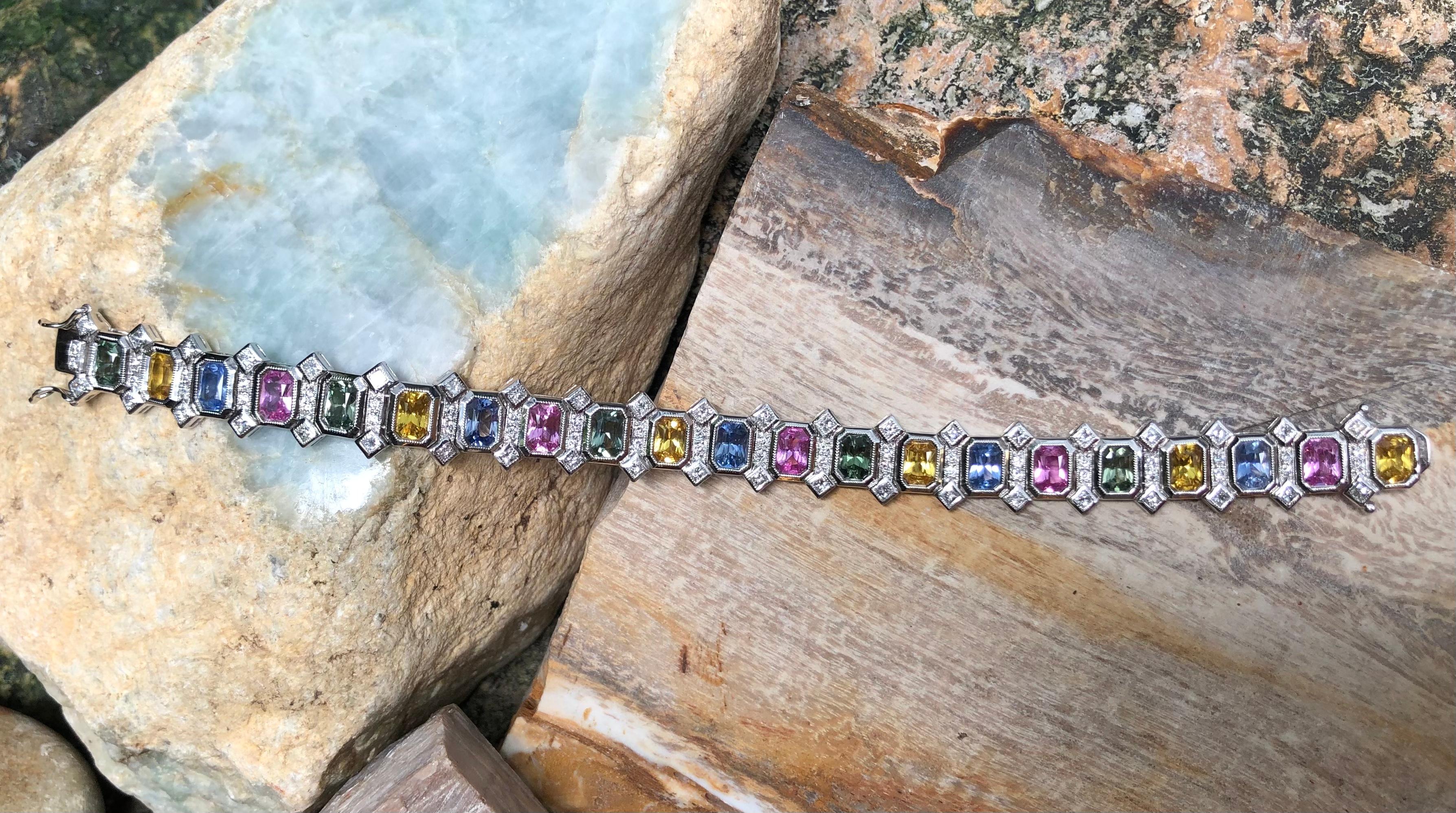 Bracelet de saphirs multicolores et diamants sertis dans une monture en or blanc 18 carats Neuf - En vente à Bangkok, TH