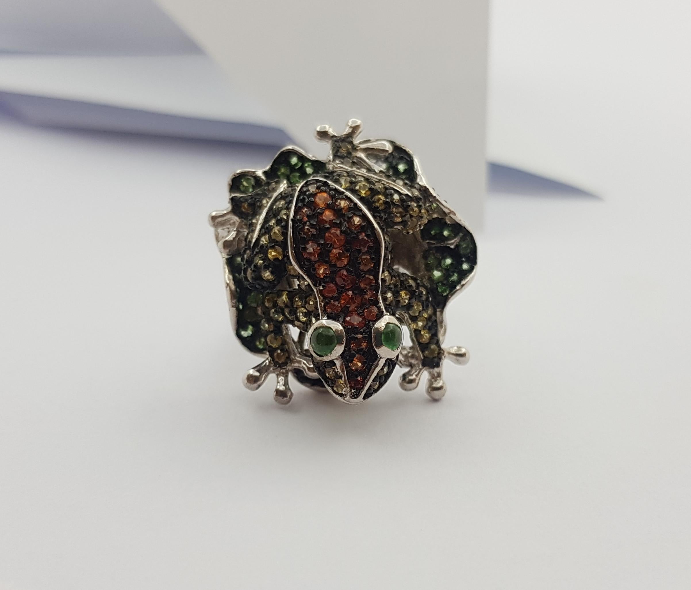 Multi-Color Sapphire with Tsavorite Frog Ring set in Silver Settings For Sale 2