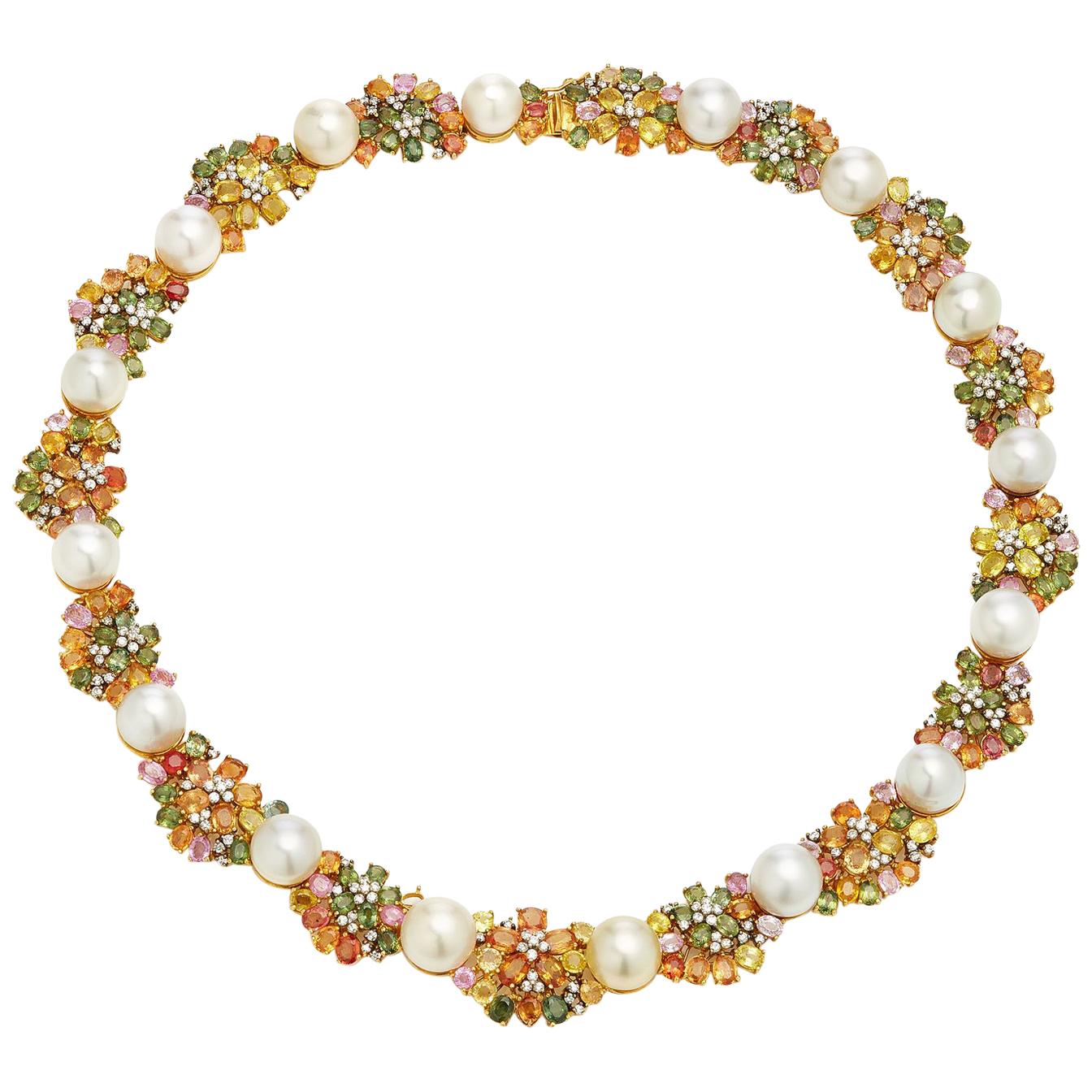 Collier en or multicolore saphirs perles en vente