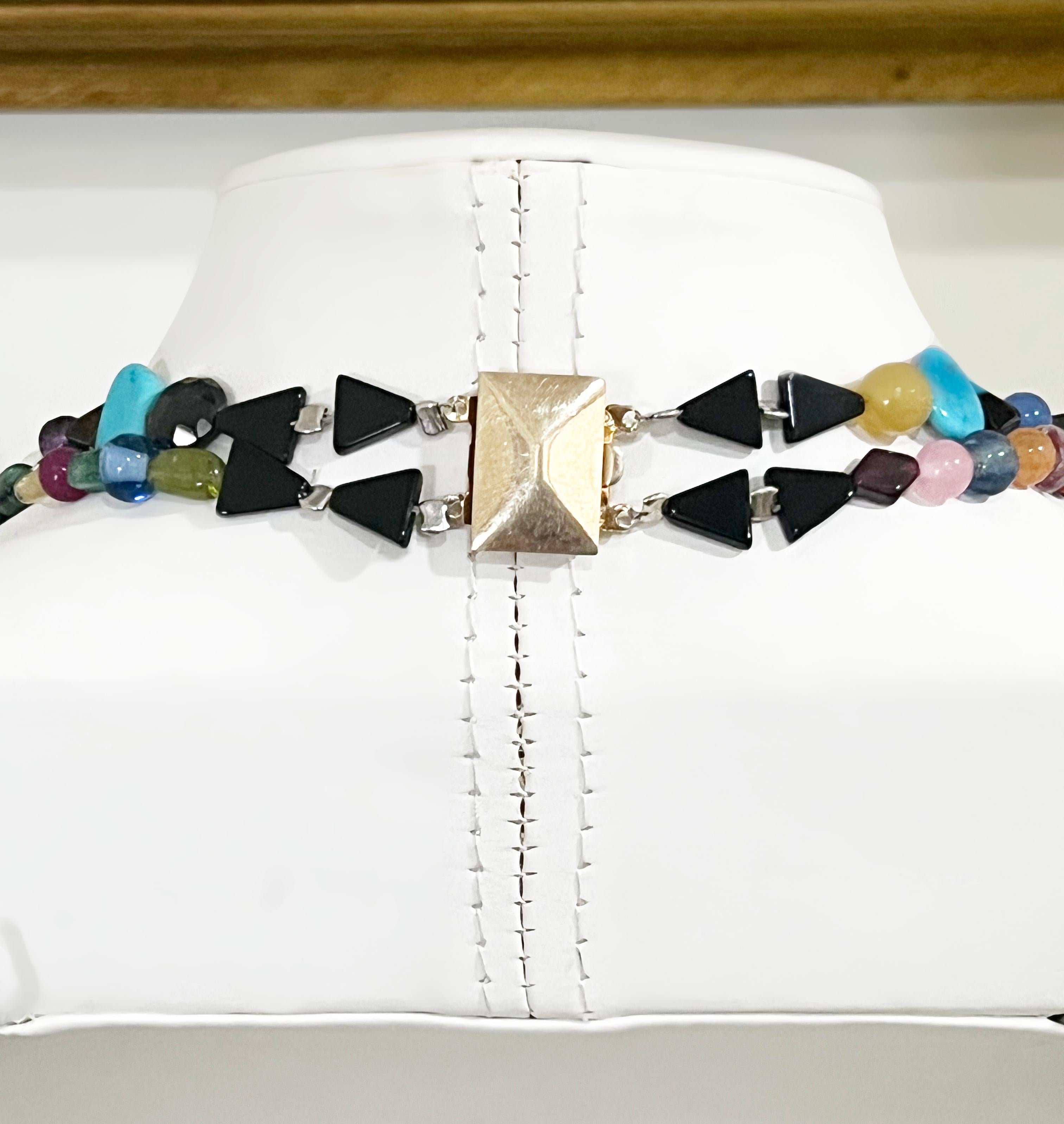 Donna Collana di perline in argento multicolore in vendita