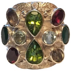 Anillo Artesanal de Piedras Multicolor