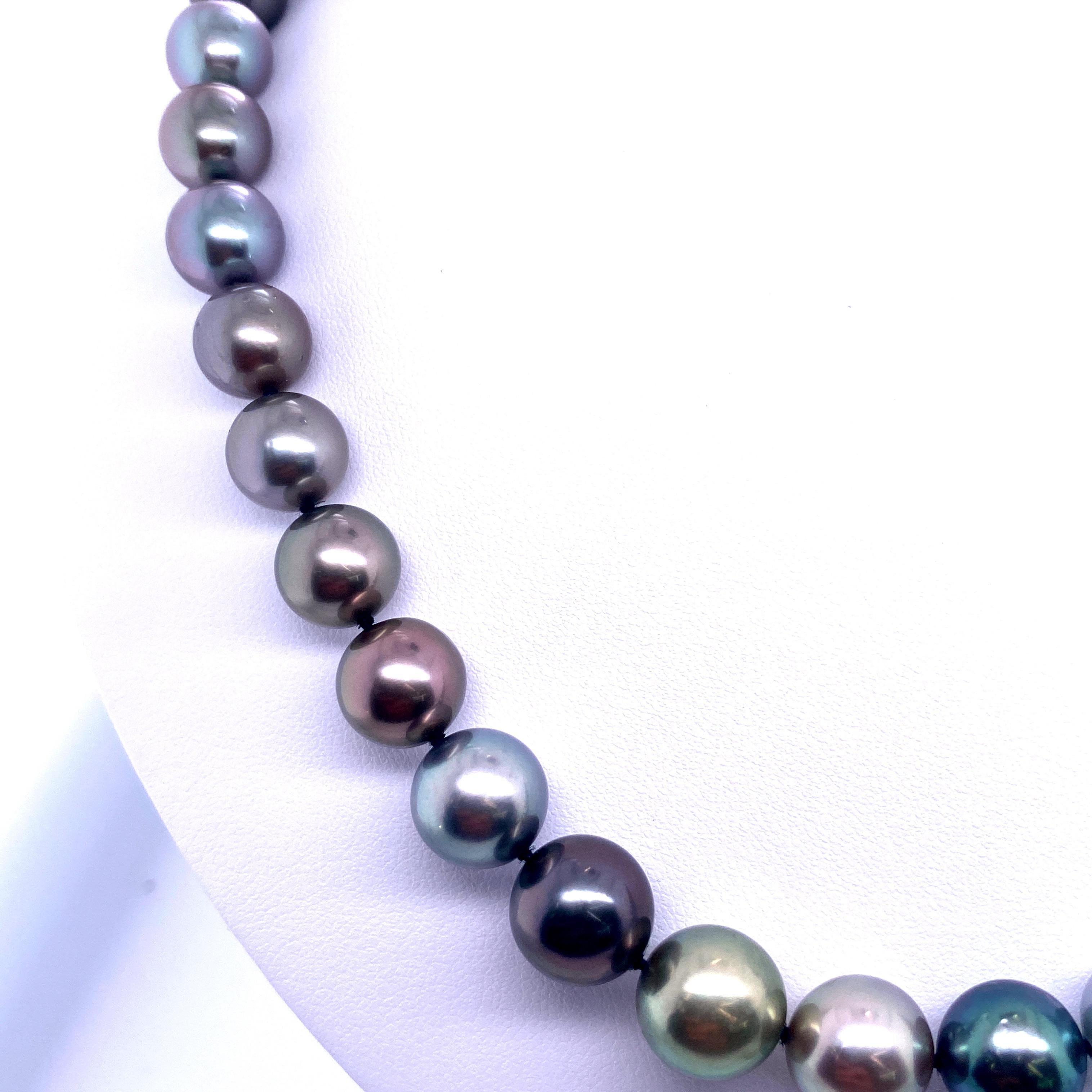 multi color pearl necklace