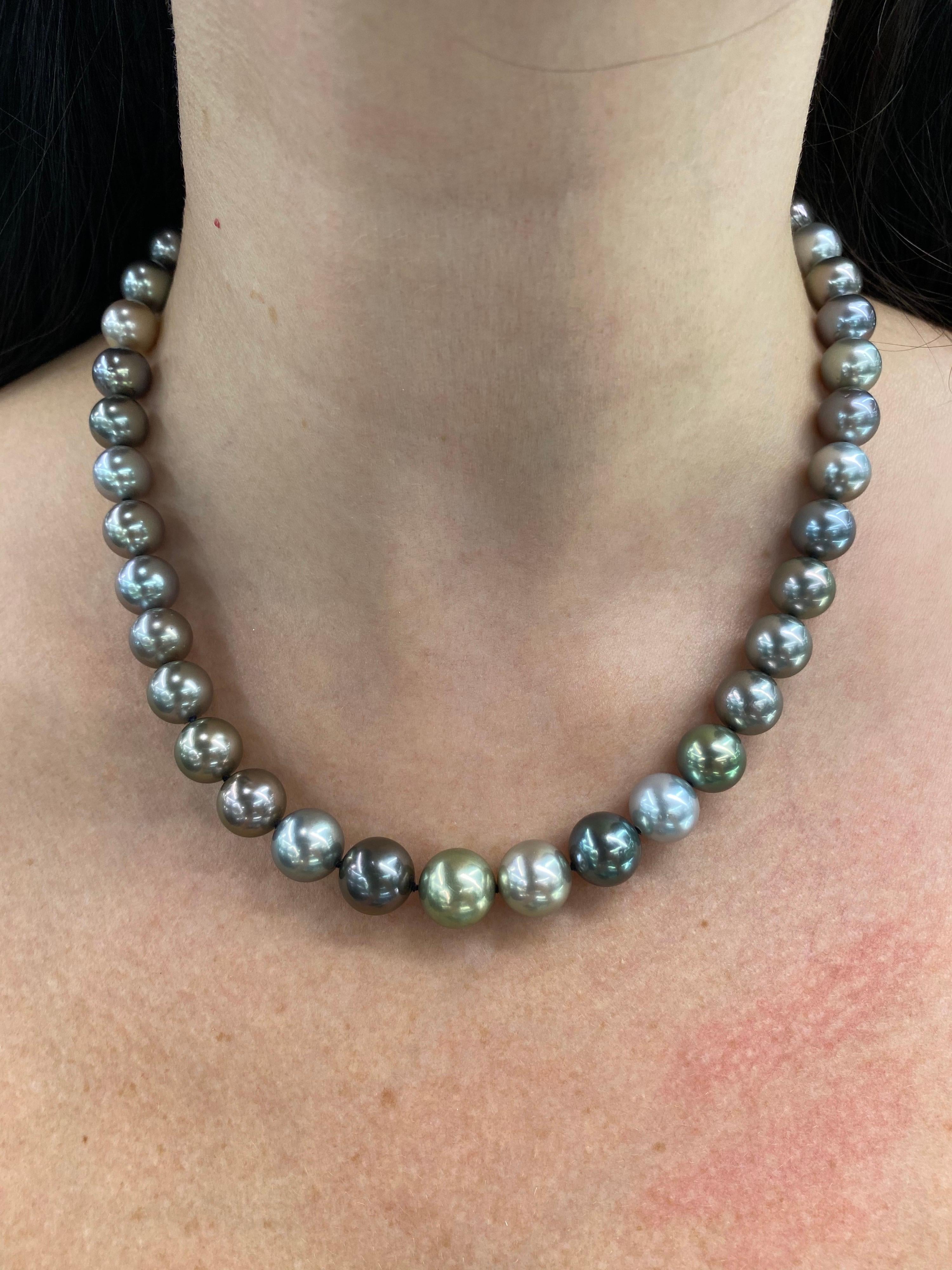 Contemporary Multi-Color Tahitian Pearl Strand Necklace 14 Karat White Gold