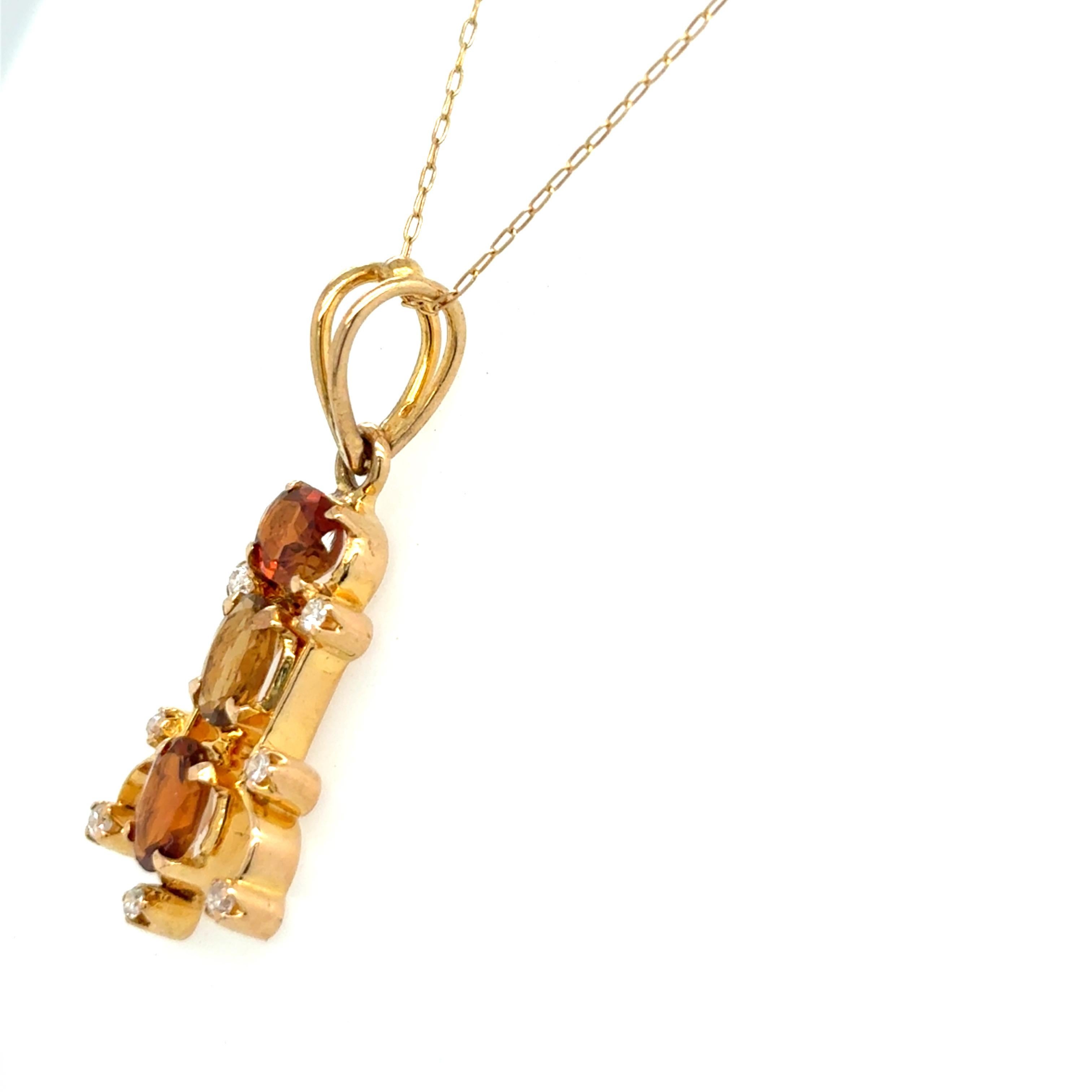 Collier à pendentif en or jaune avec tourmaline multicolore et diamant Pour femmes en vente