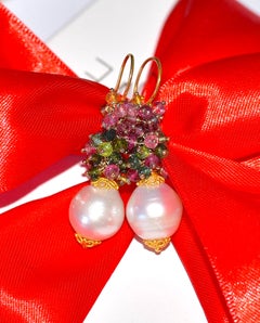 Orecchini con tormalina multicolore e perle dei mari del sud in oro giallo massiccio 18 carati