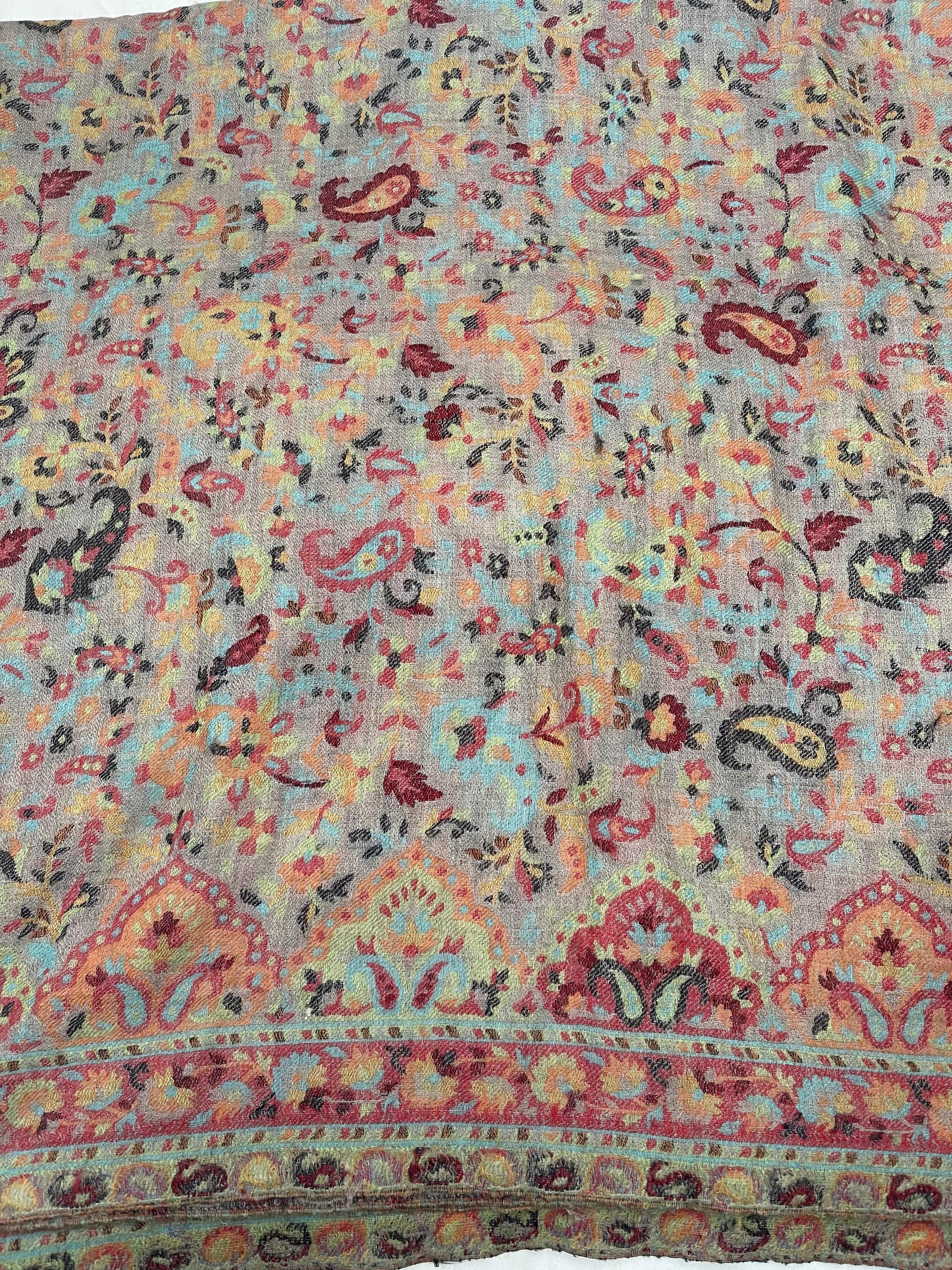 Multi Color Traditional Floral Kani Pashmina Shawl 83X42 Inches In New Condition In New York, NY