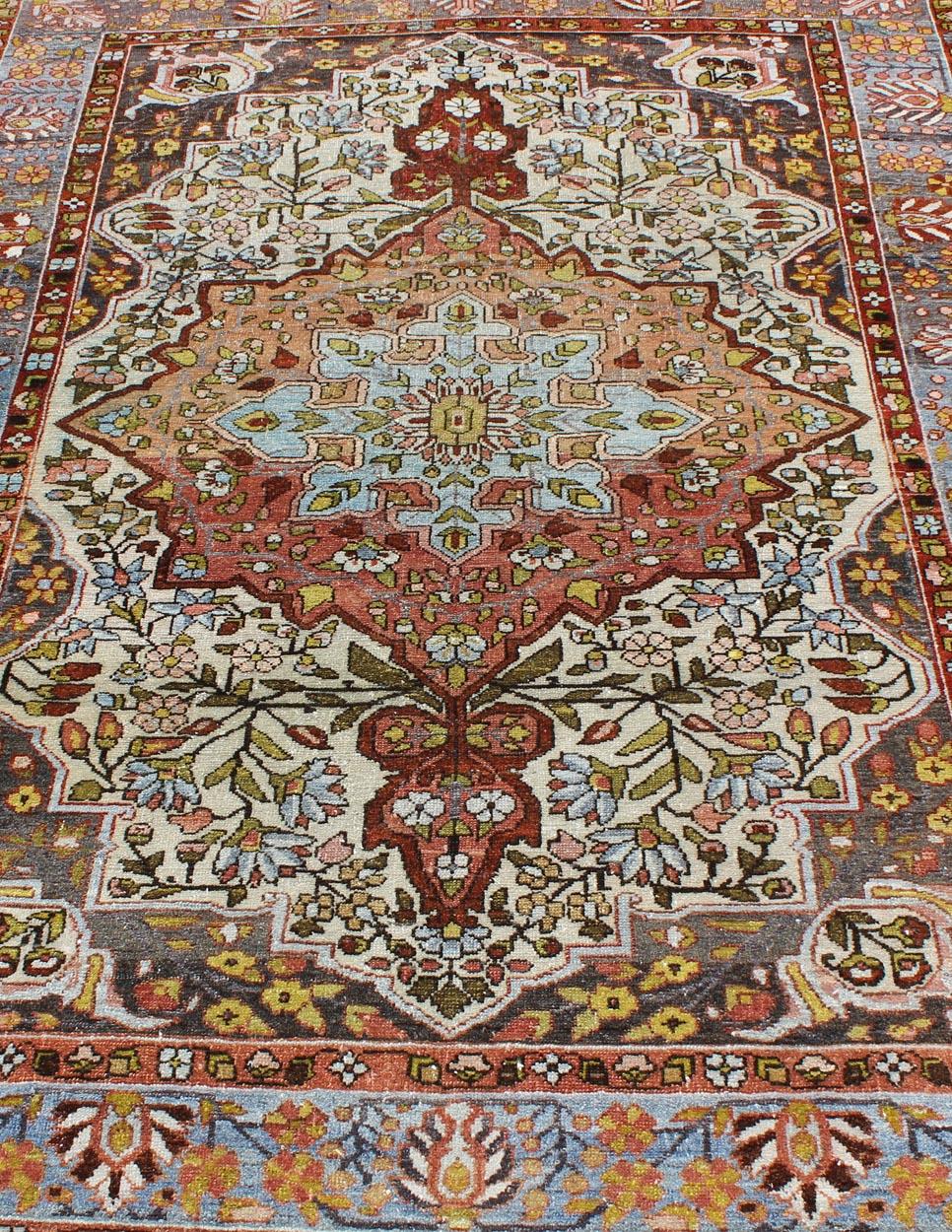 Multi-Colored and Ivory Antique Persian Bakhtiari Rug with Floral Medallion For Sale 3
