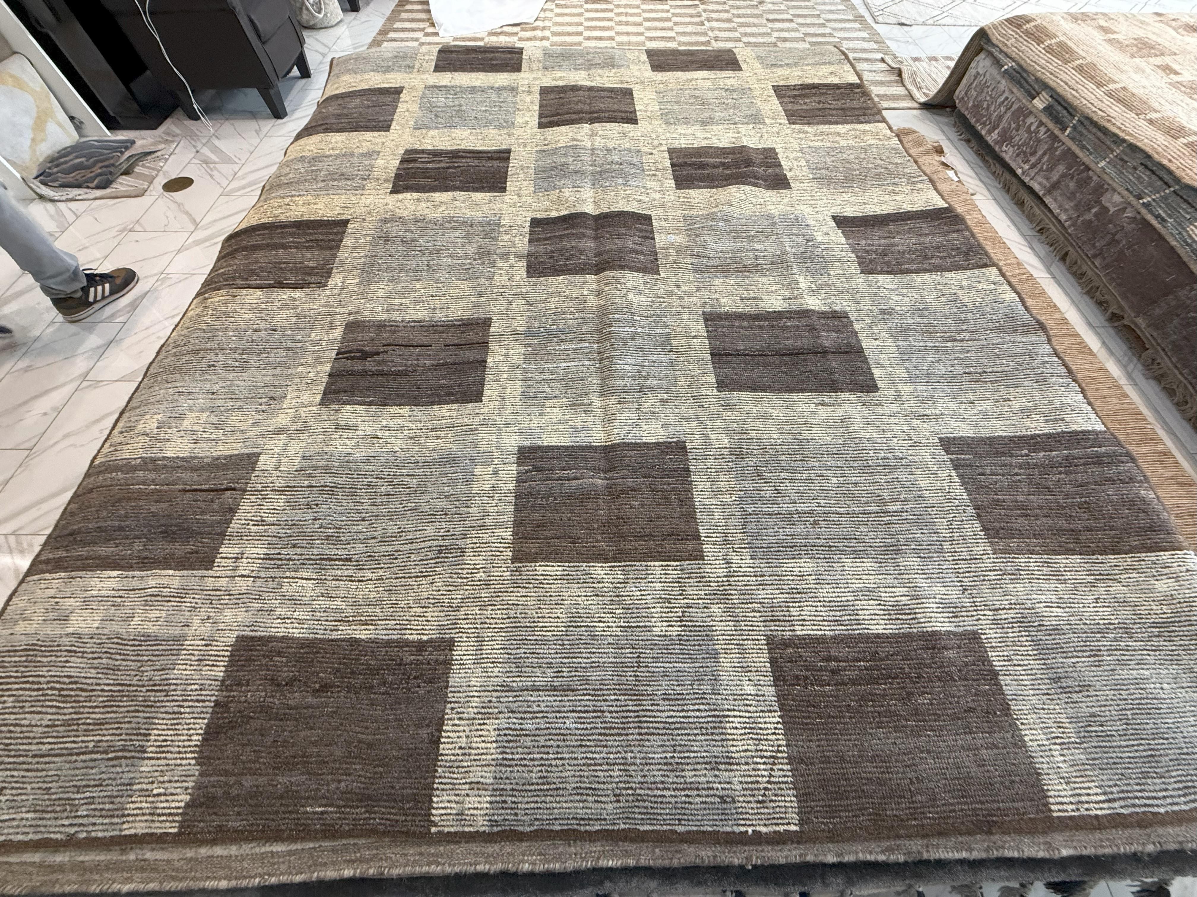 Mehrfarbiges Kastenmuster Marokkanischer Design-Teppich (Wolle) im Angebot