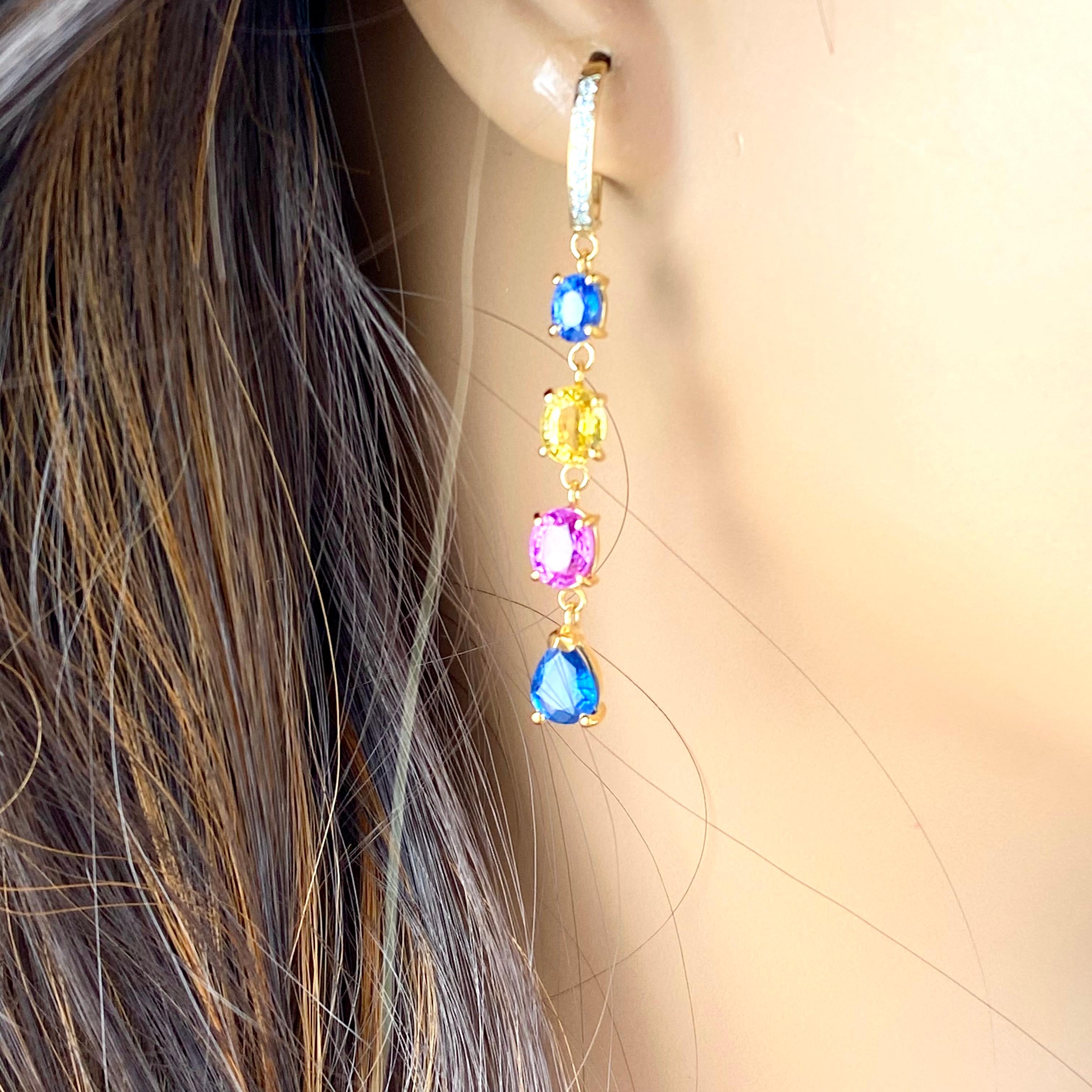 Mehrfarbige lange Ohrringe mit Edelsteinen und Diamanten mit Gewicht von 7,65 Karat und 1,95 Zoll  für Damen oder Herren im Angebot