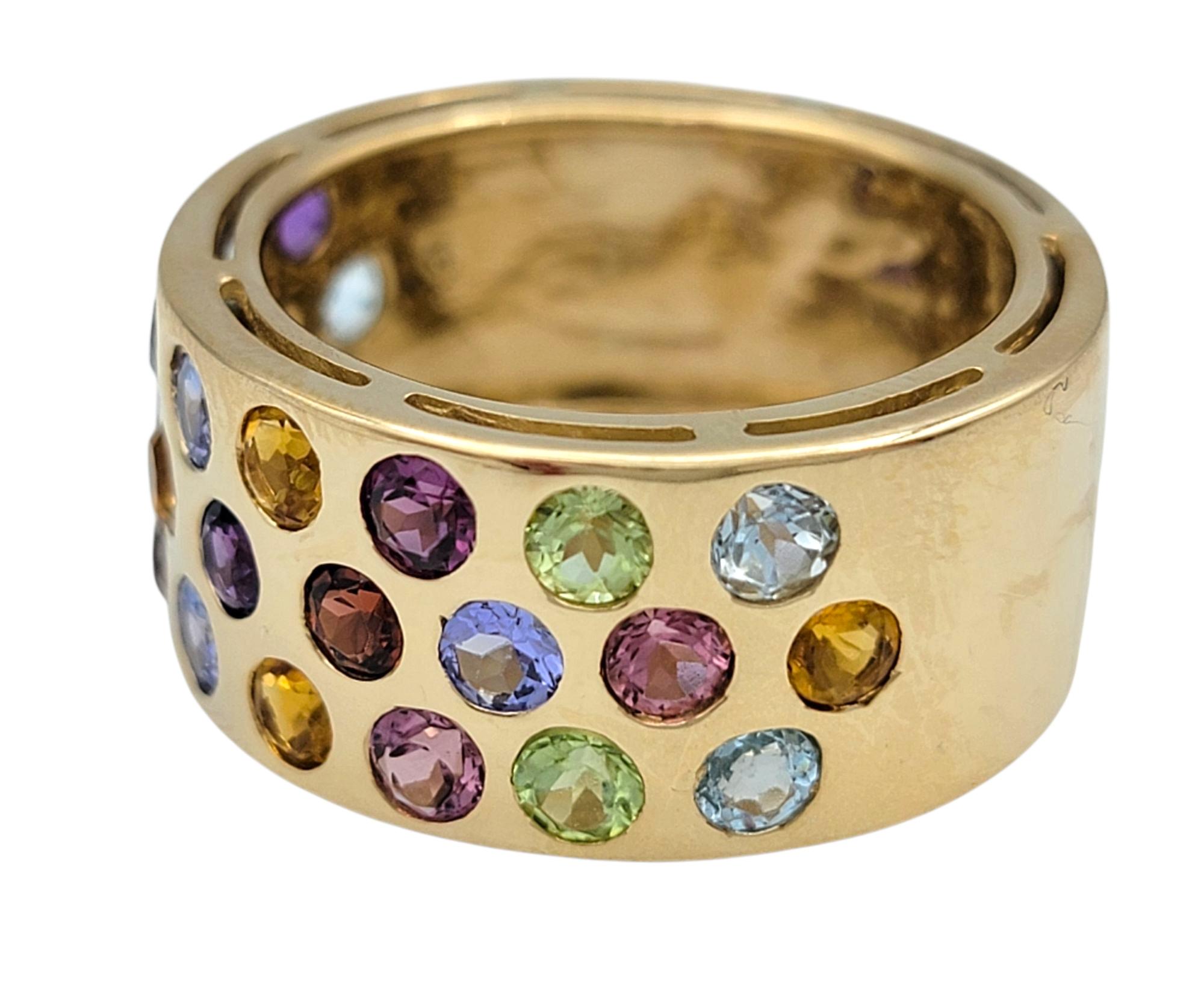 Anello a fascia larga con gemme multicolori Dot Dot Dot in oro giallo lucido 14 carati In condizioni buone in vendita a Scottsdale, AZ