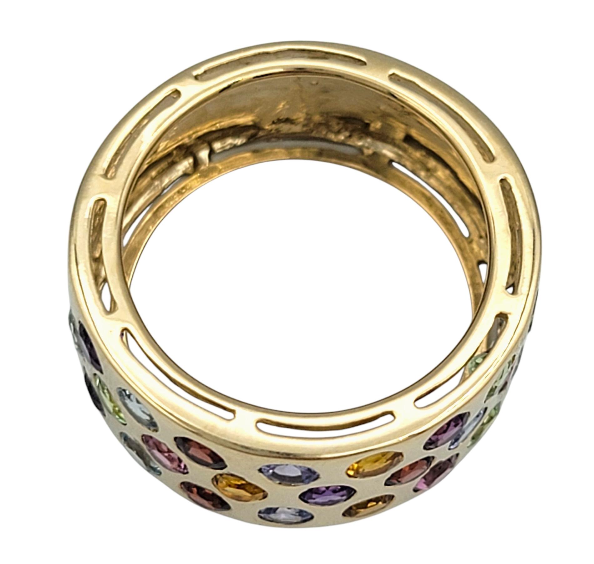 Anello a fascia larga con gemme multicolori Dot Dot Dot in oro giallo lucido 14 carati in vendita 1