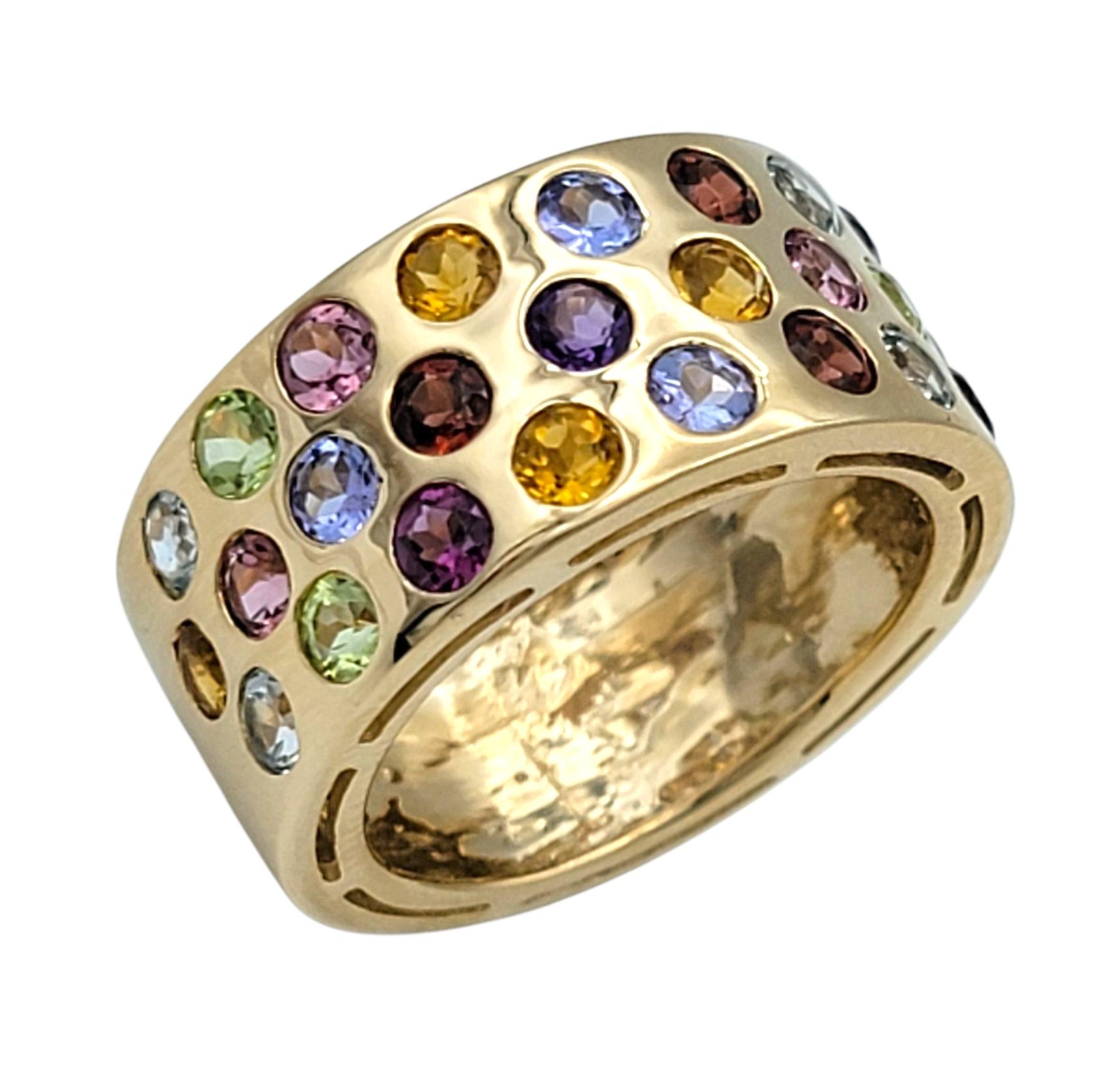 Anello a fascia larga con gemme multicolori Dot Dot Dot in oro giallo lucido 14 carati in vendita 3
