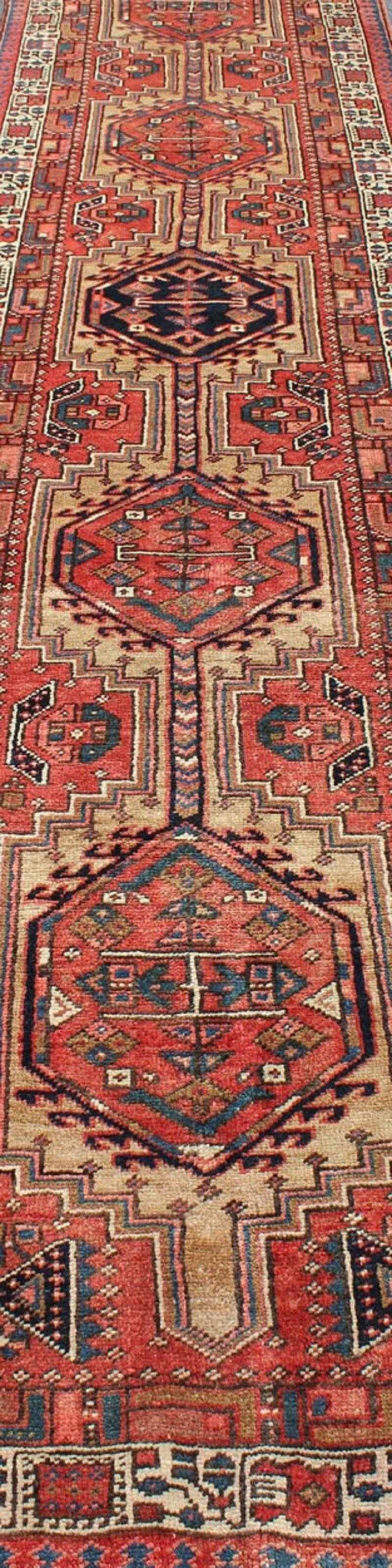 Geometric Antique Persian Heriz Runner with Six Medallions in Light tones For Sale 3