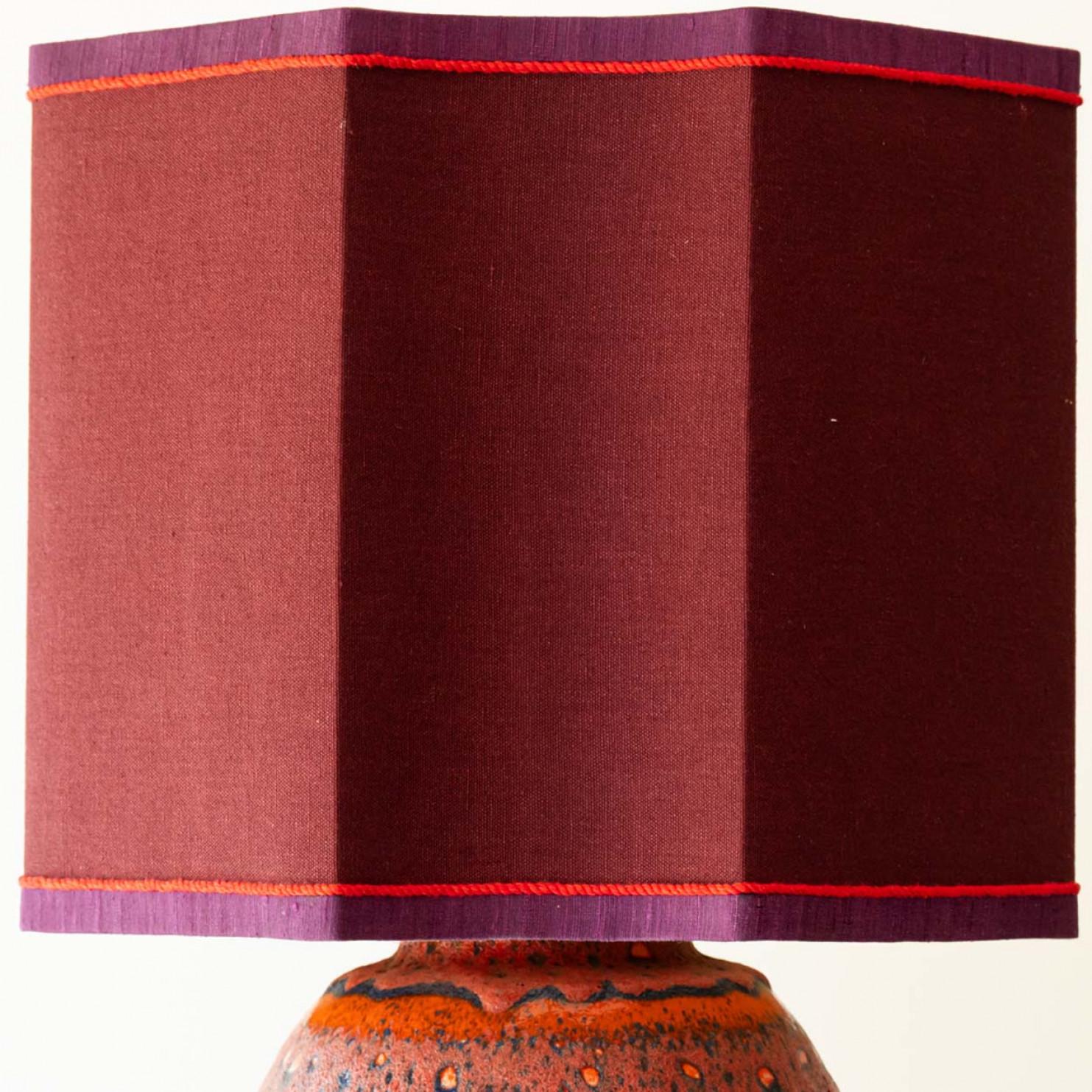 Lampadaire en céramique émaillée multicolore, abat-jour de R. Houben, 1970 Bon état - En vente à Rijssen, NL