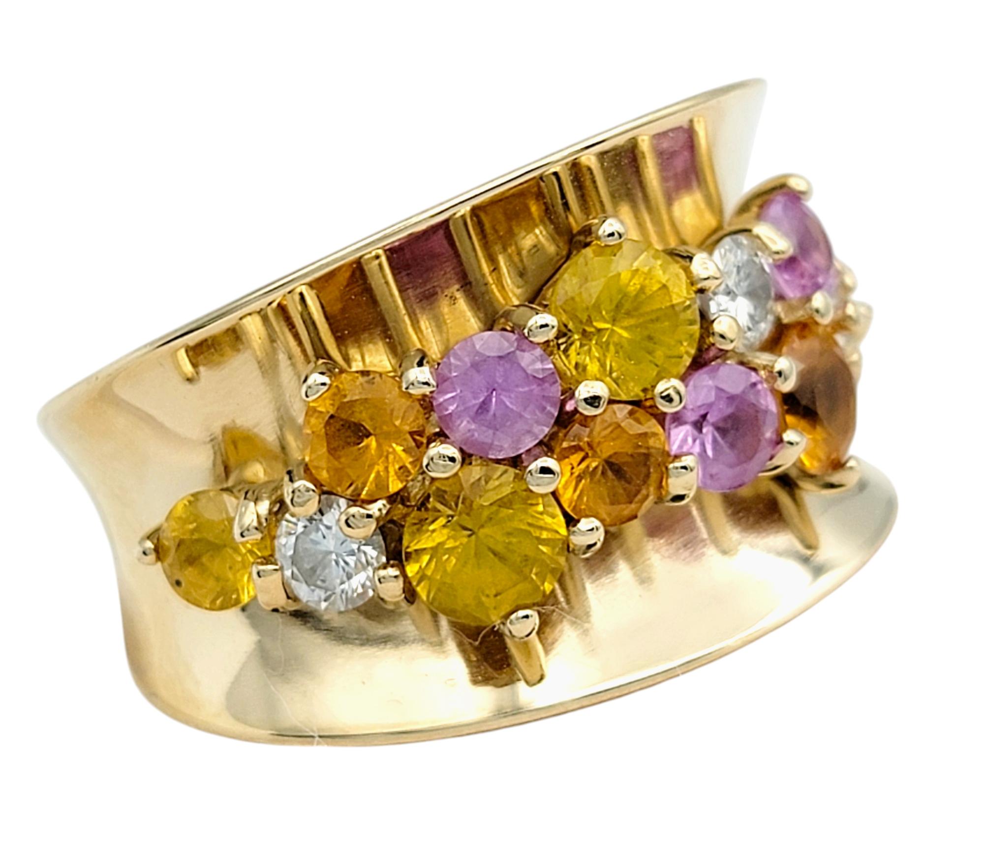 Taille ronde Bague concave en or jaune 14 carats avec saphirs multicolores et diamants en vente