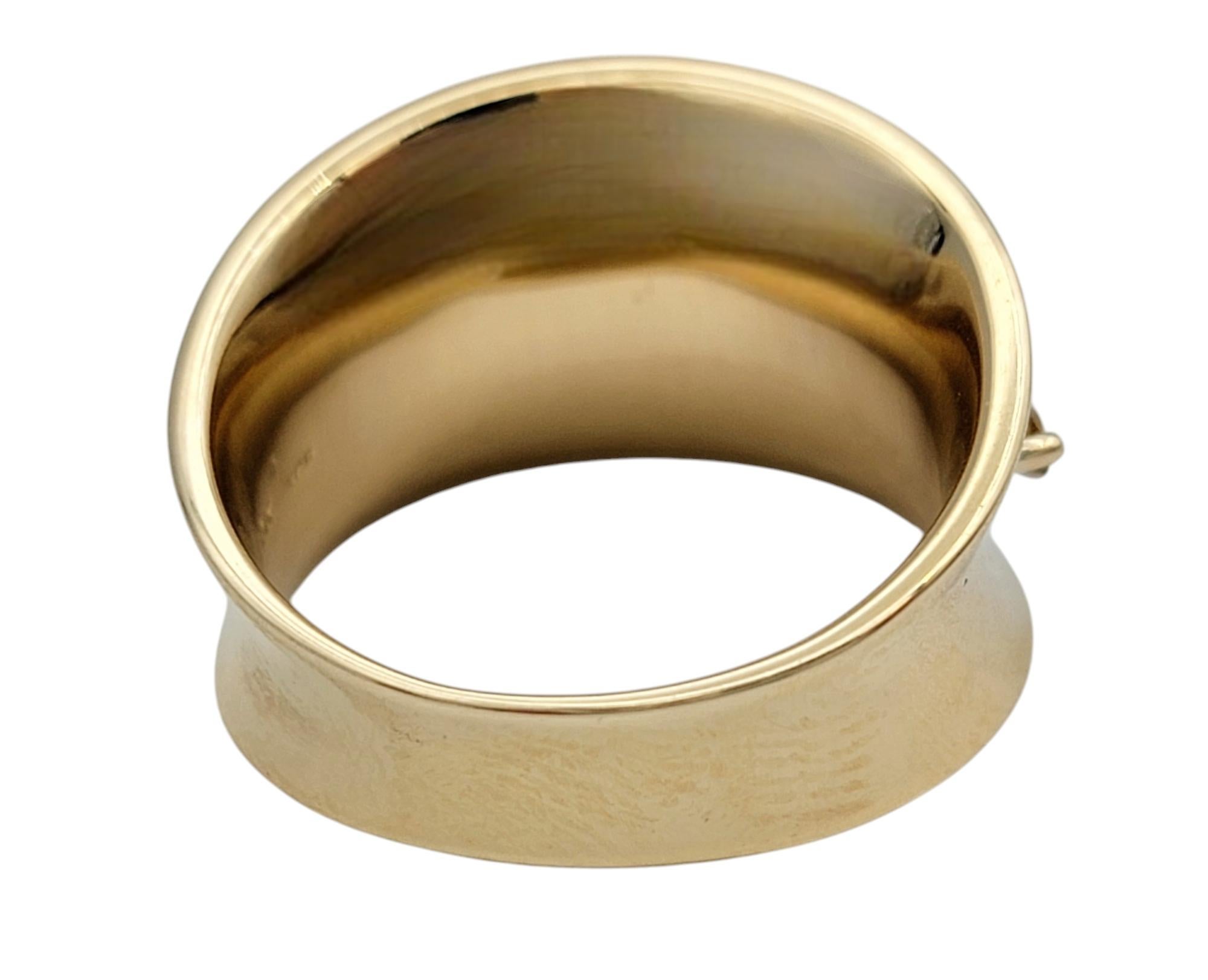 Bague concave en or jaune 14 carats avec saphirs multicolores et diamants en vente 1