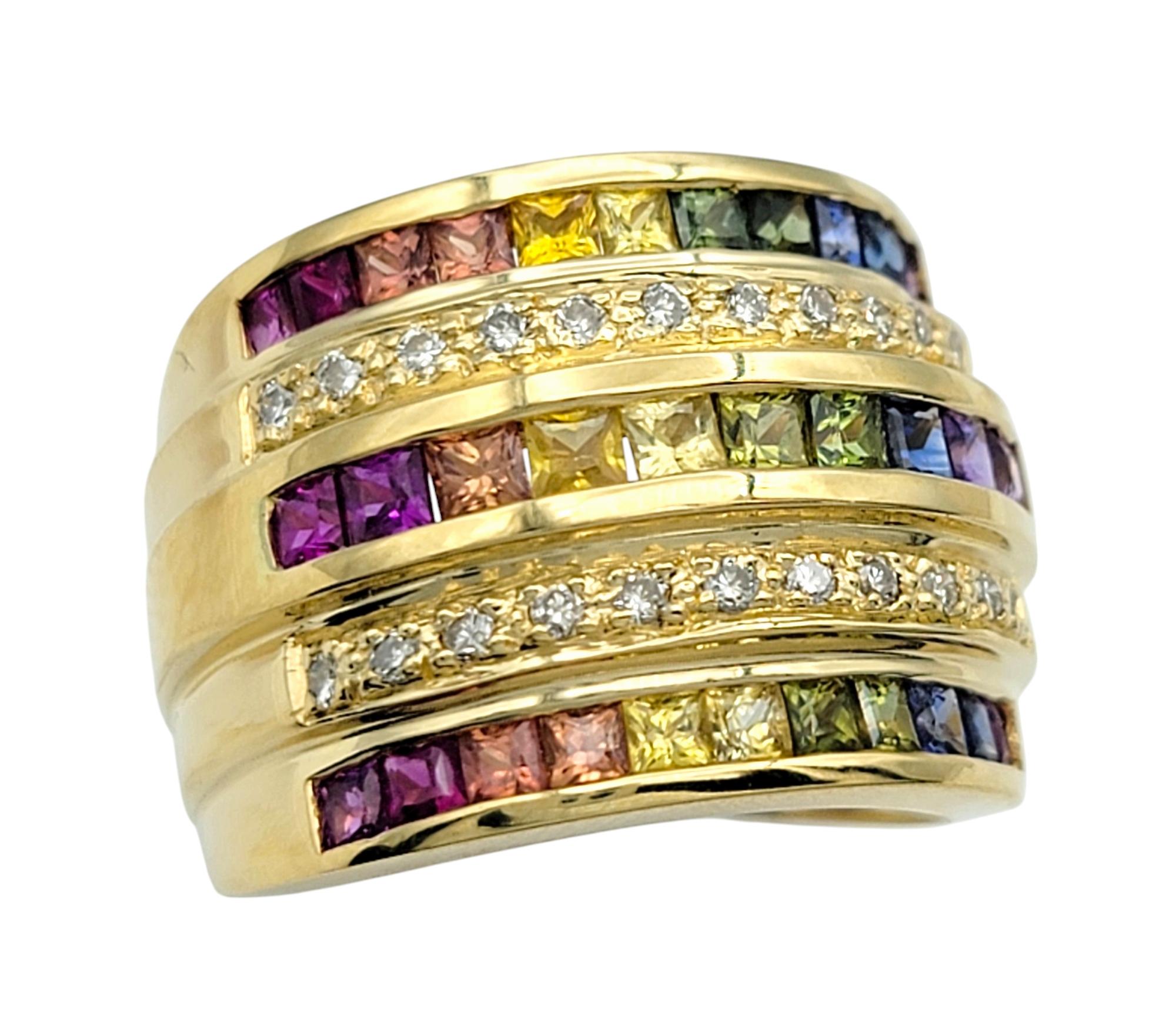 Contemporaneo Anello a fascia con zaffiro multicolore e diamanti a più file in oro 18 carati in vendita