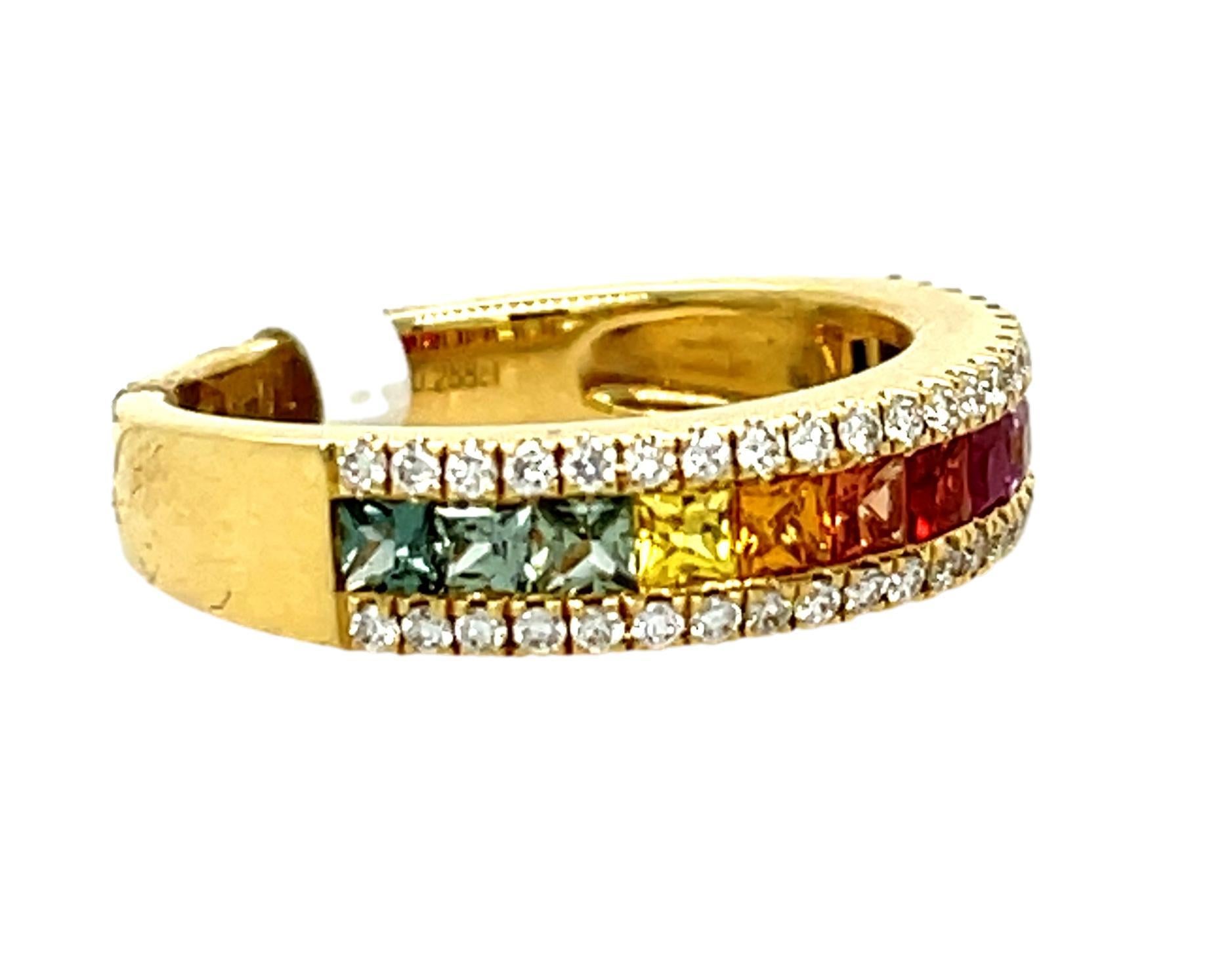 Multi Colored Sapphire and Diamond ring in 18K Yellow Gold In New Condition For Sale In New York, NY