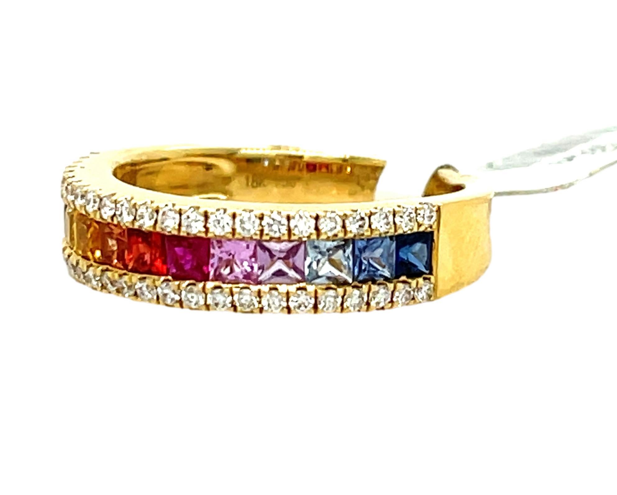 Women's or Men's Multi Colored Sapphire and Diamond ring in 18K Yellow Gold For Sale