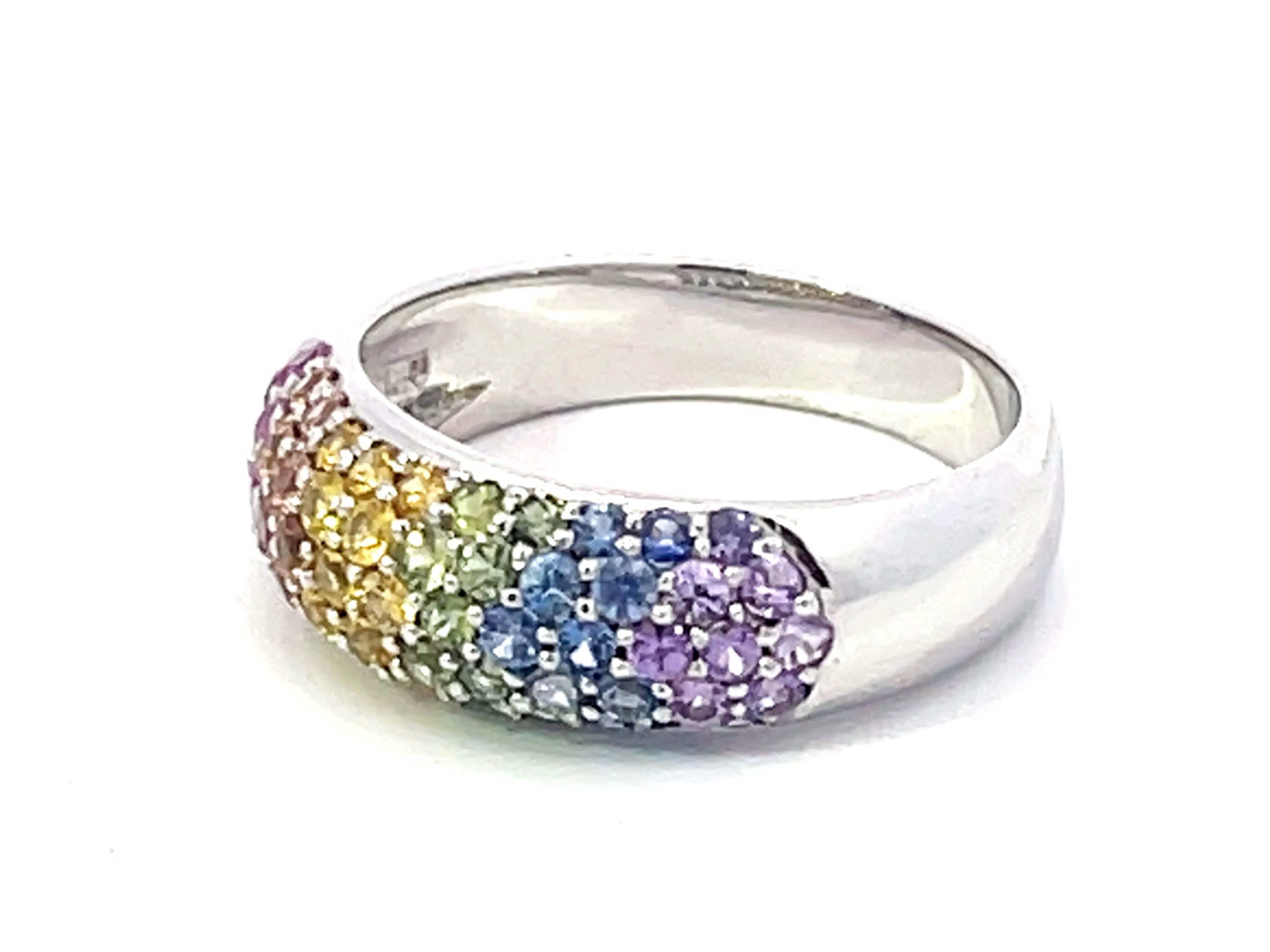 Multi Colored Sapphire Dome Ring in 18K White Gold In Excellent Condition For Sale In Honolulu, HI