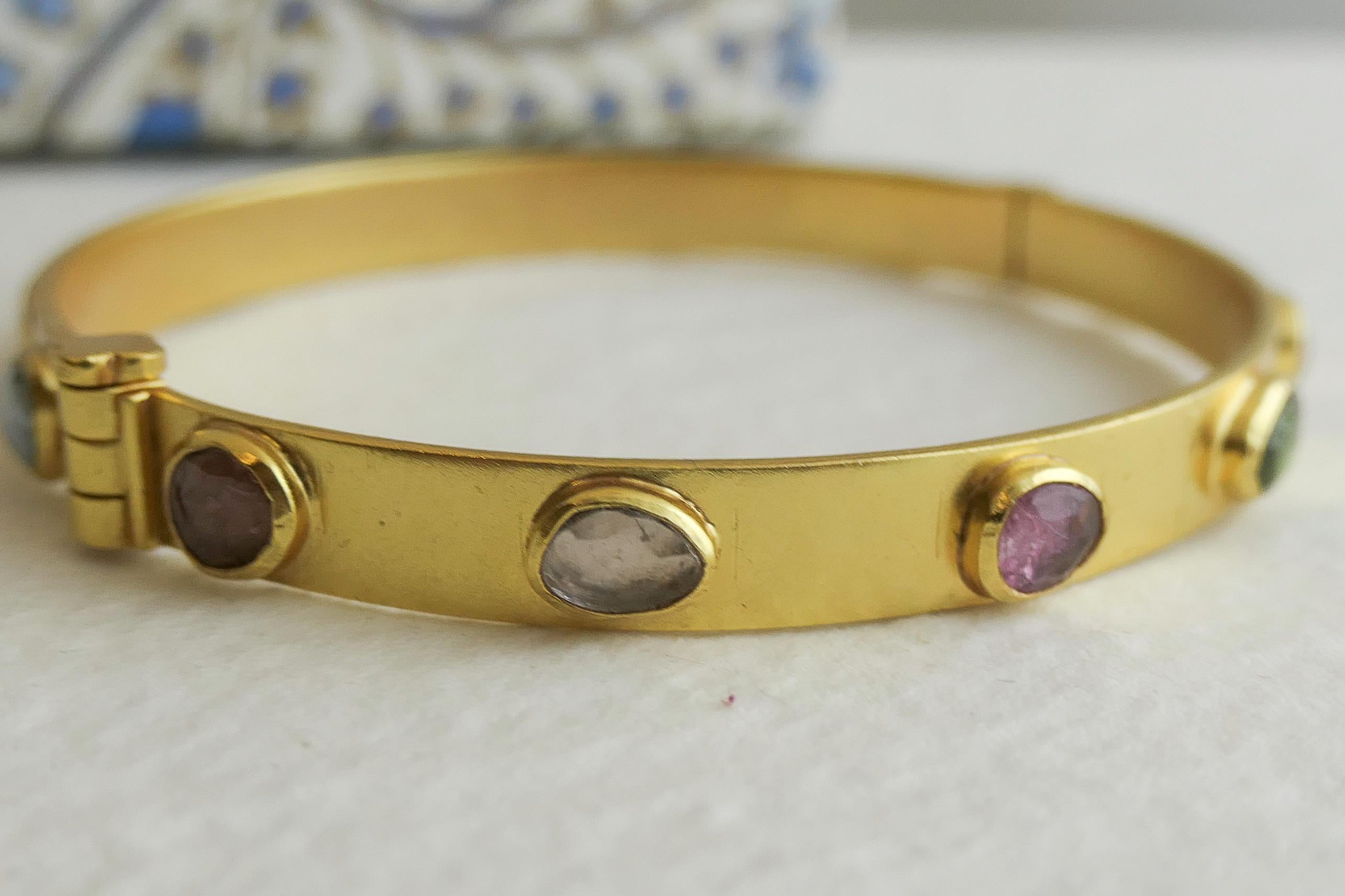 Artigiano Bracciale in argento placcato oro con tormalina multicolore in vendita