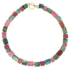 Collar de turmalina multicolor con cierre de palanca de 18 quilates de Paula Crevoshay