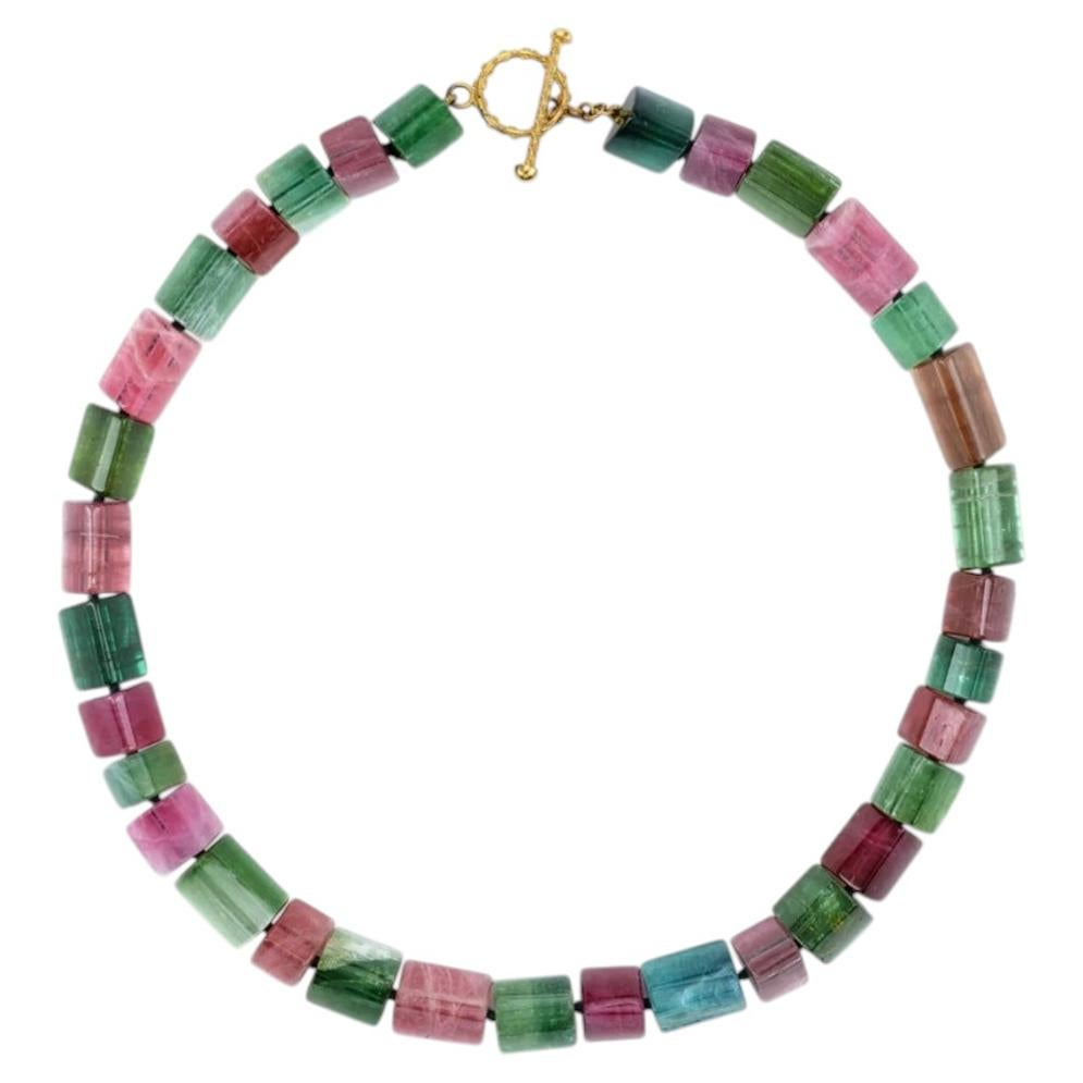 Collar de turmalinas multicolores de Paula Crevoshay con cierre de barra de oro amarillo de 18 quilates