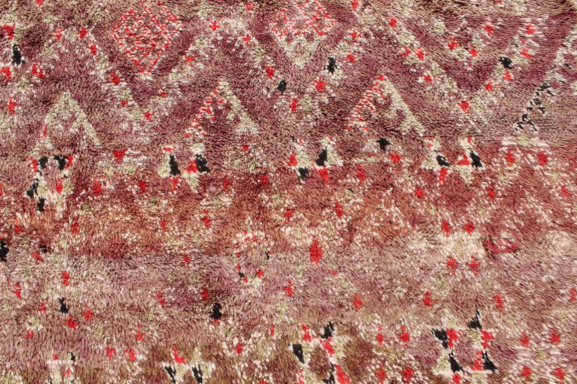 Mehrfarbiger großer marokkanischer Vintage-Teppich mit All-Over-Diamant-Muster im Zustand „Hervorragend“ im Angebot in Atlanta, GA