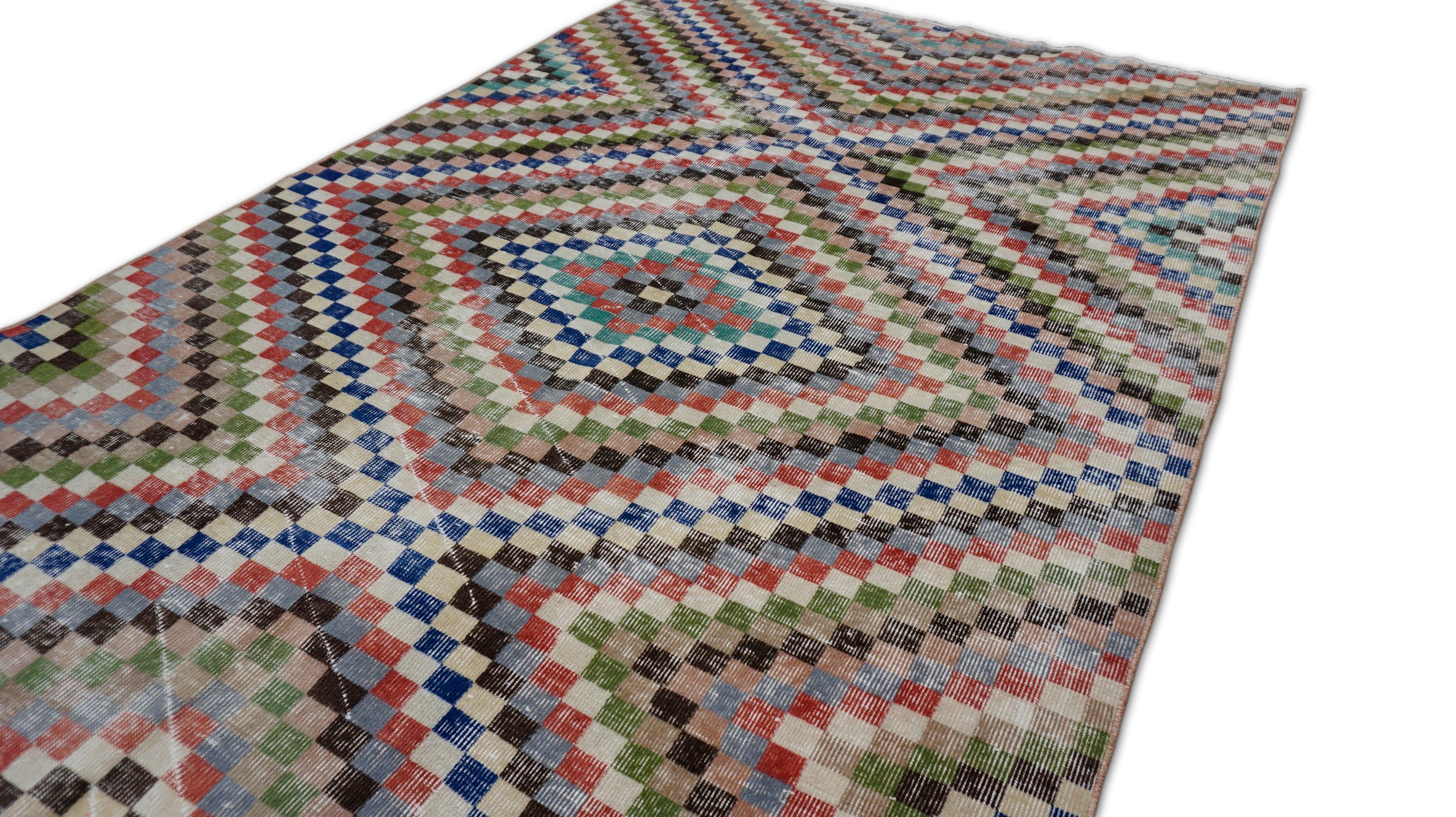 Mehrfarbiger Wollteppich im Stil von Zeki Muren aus der Jahrhundertmitte  5'11''x9'3'' im Zustand „Gut“ im Angebot in Torrance, CA
