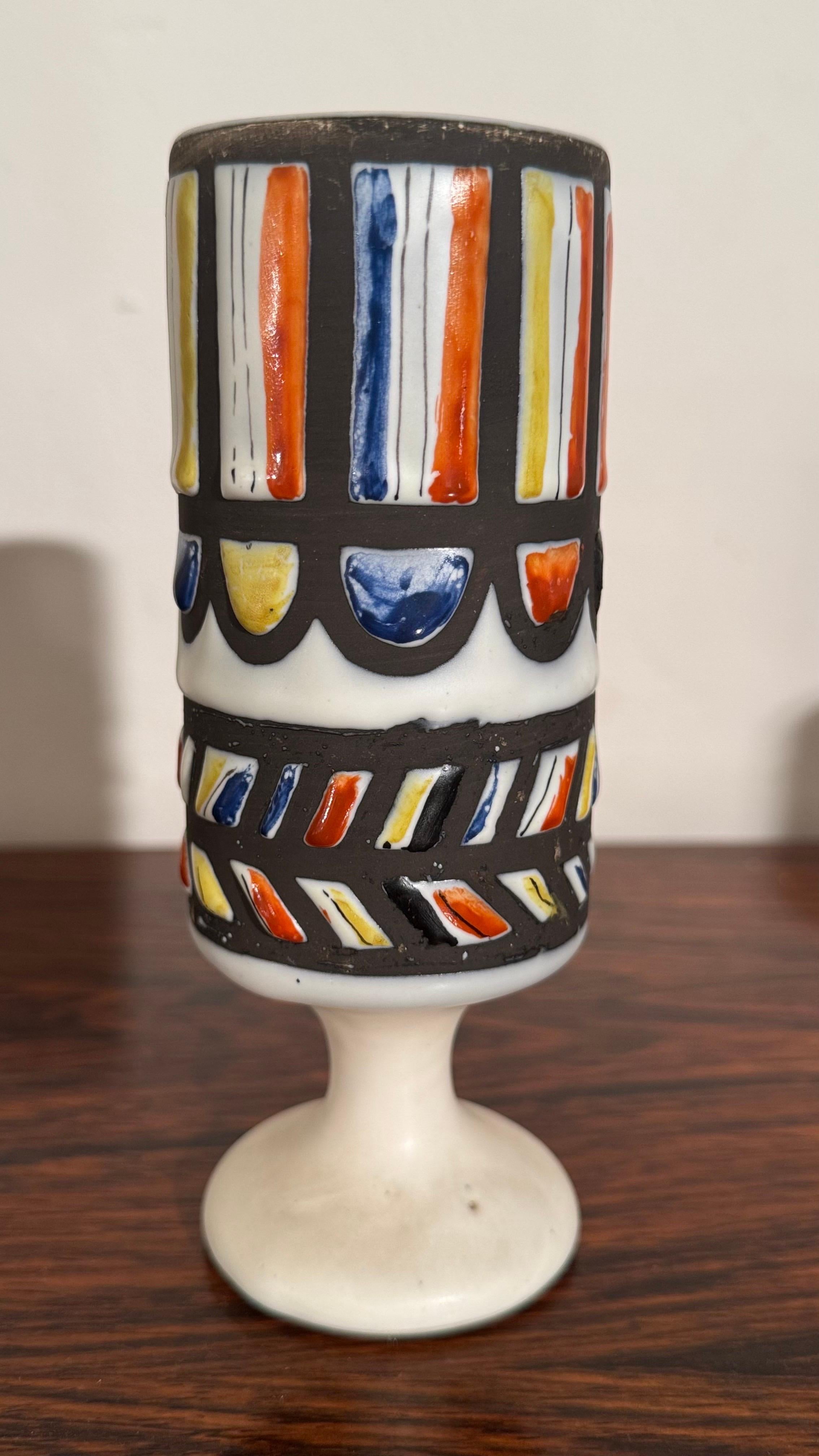 Milieu du XXe siècle Multi Colors Graphic Glazed Goblet, Vase Design by Roger Capron for Vallauris en vente