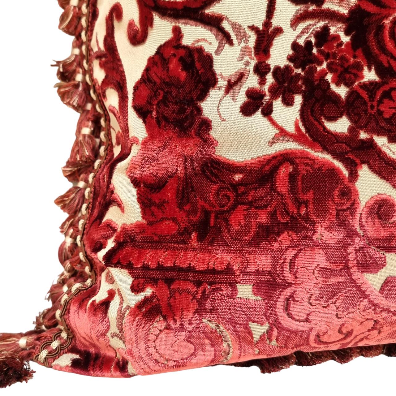 Multi-Coloured Red Luigi Bevilacqua Silk Velvet Throw Pillow Grottesche Pattern In New Condition For Sale In Venezia, IT