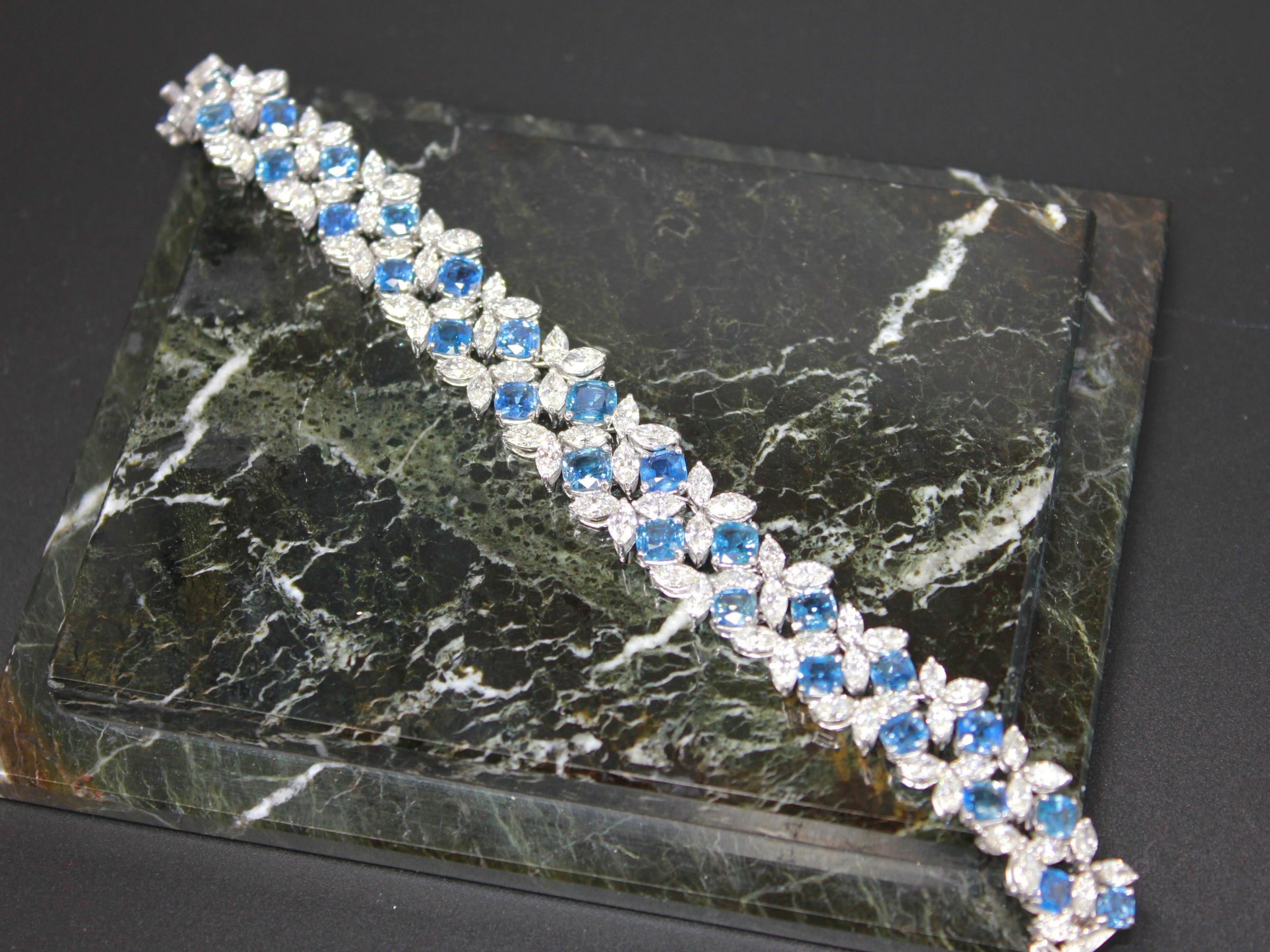 Multi Cushion Shape Blue Sapphire Diamond 18 Karat White Gold Tennis Bracelet For Sale 4