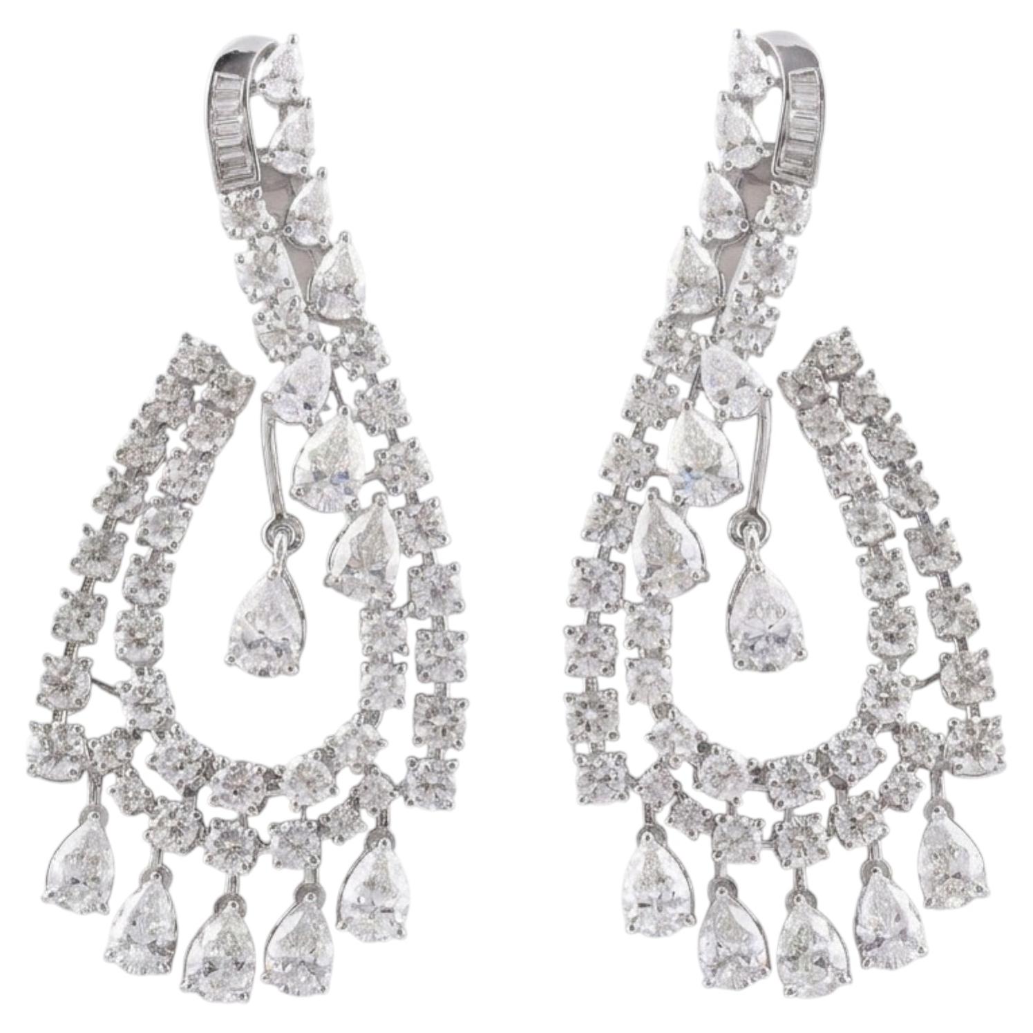 Boucles d'oreilles pendantes chandelier en or blanc 14k avec diamants multi-tailles 11,35 ct naturels en vente