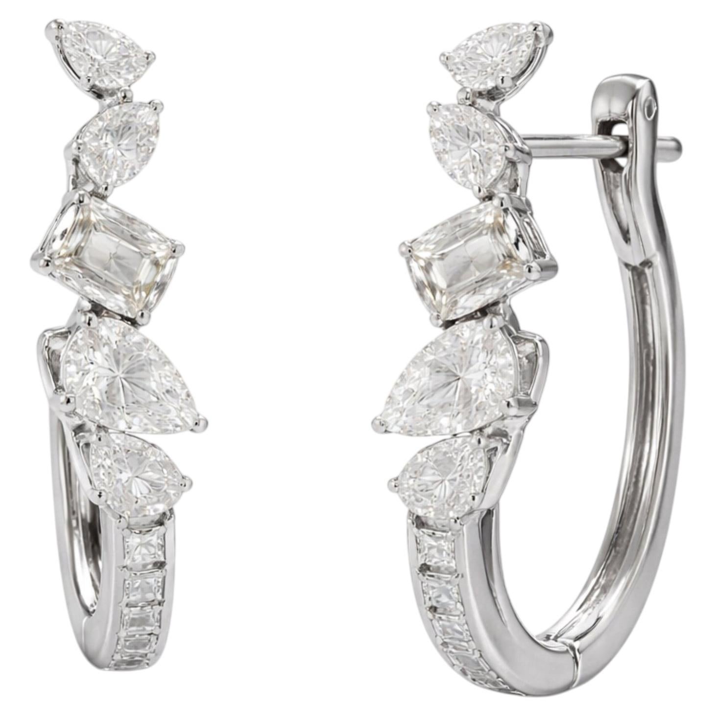 Pendientes de aro de oro blanco de 18 quilates con diamantes de corte mixto (en forma de pera y esmeralda) de 1,30 quilates