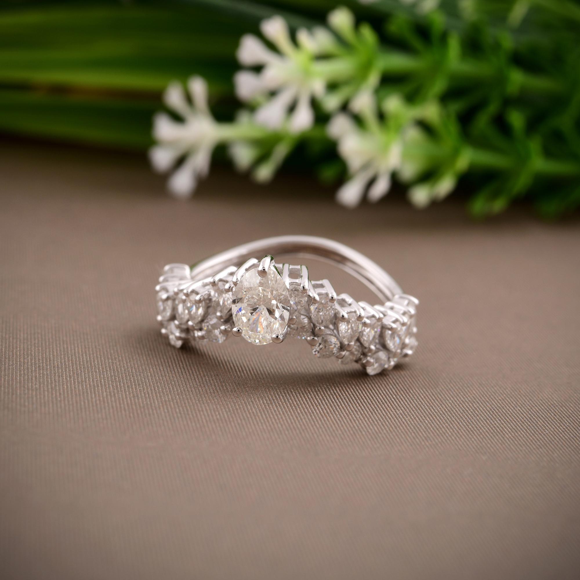 En venta: Anillo de compromiso Chevron de diamantes naturales talla múltiple de 1,64 ct Joyas de oro blanco de 18k  5