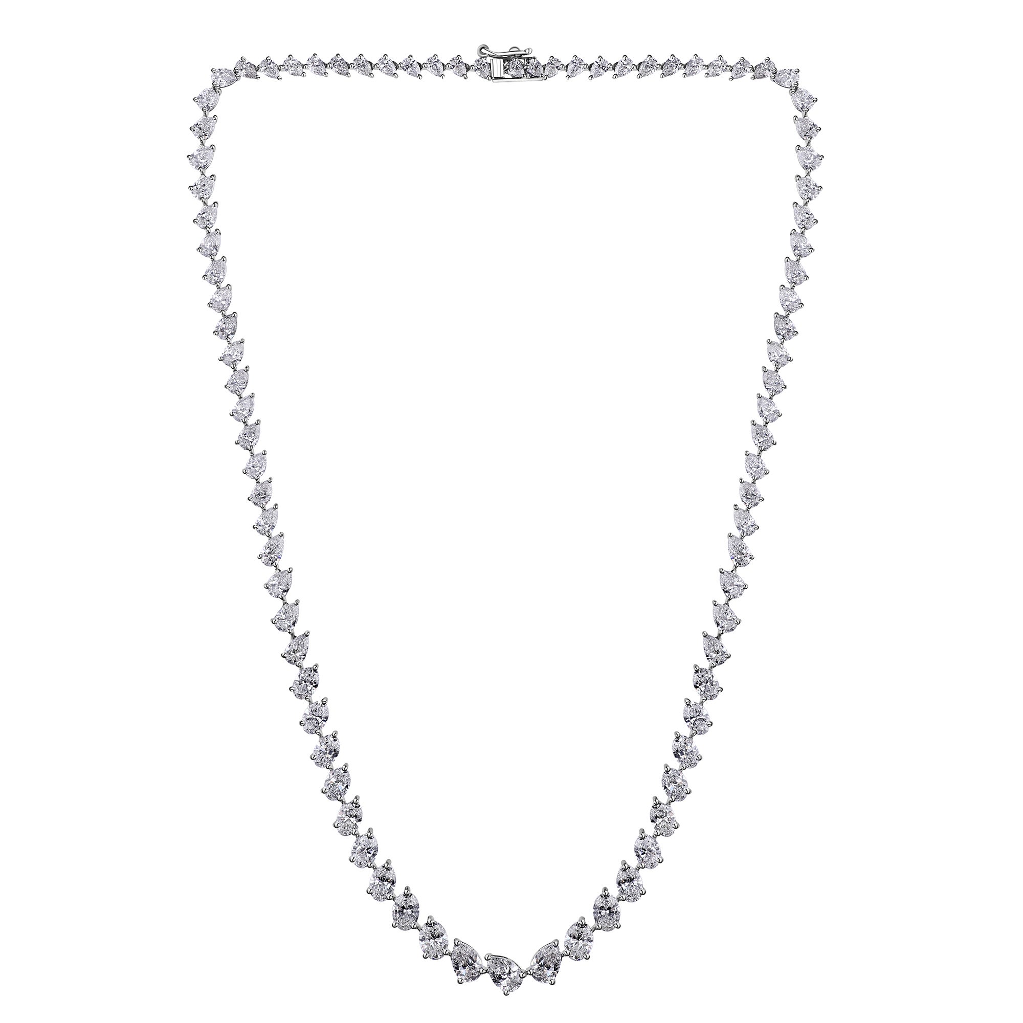 Collar «tenis» estilo Riviera de oro blanco de 18 quilates con un diamante natural en forma de pera de 17,87 quilates en venta