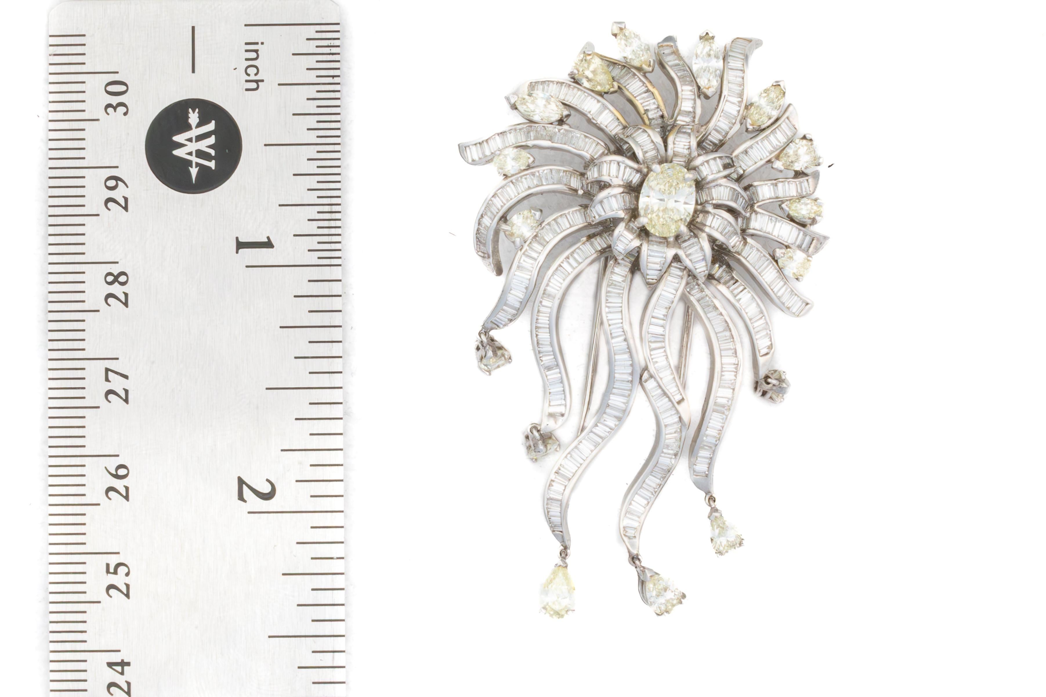 Multischliff-Diamant-Baumelbrosche (Ovalschliff) im Angebot