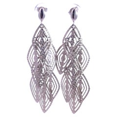 Boucles d'oreilles pendantes en or blanc 14 carats avec plusieurs diamants