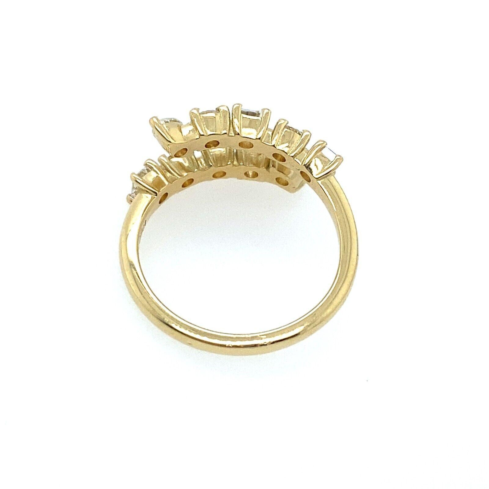 Multi Diamond Shaped Coil Ring Set in 18ct Yellow Gold In New Condition For Sale In London, GB
