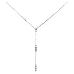 Collier en or blanc 14k avec goutte en Y à multiples diamants